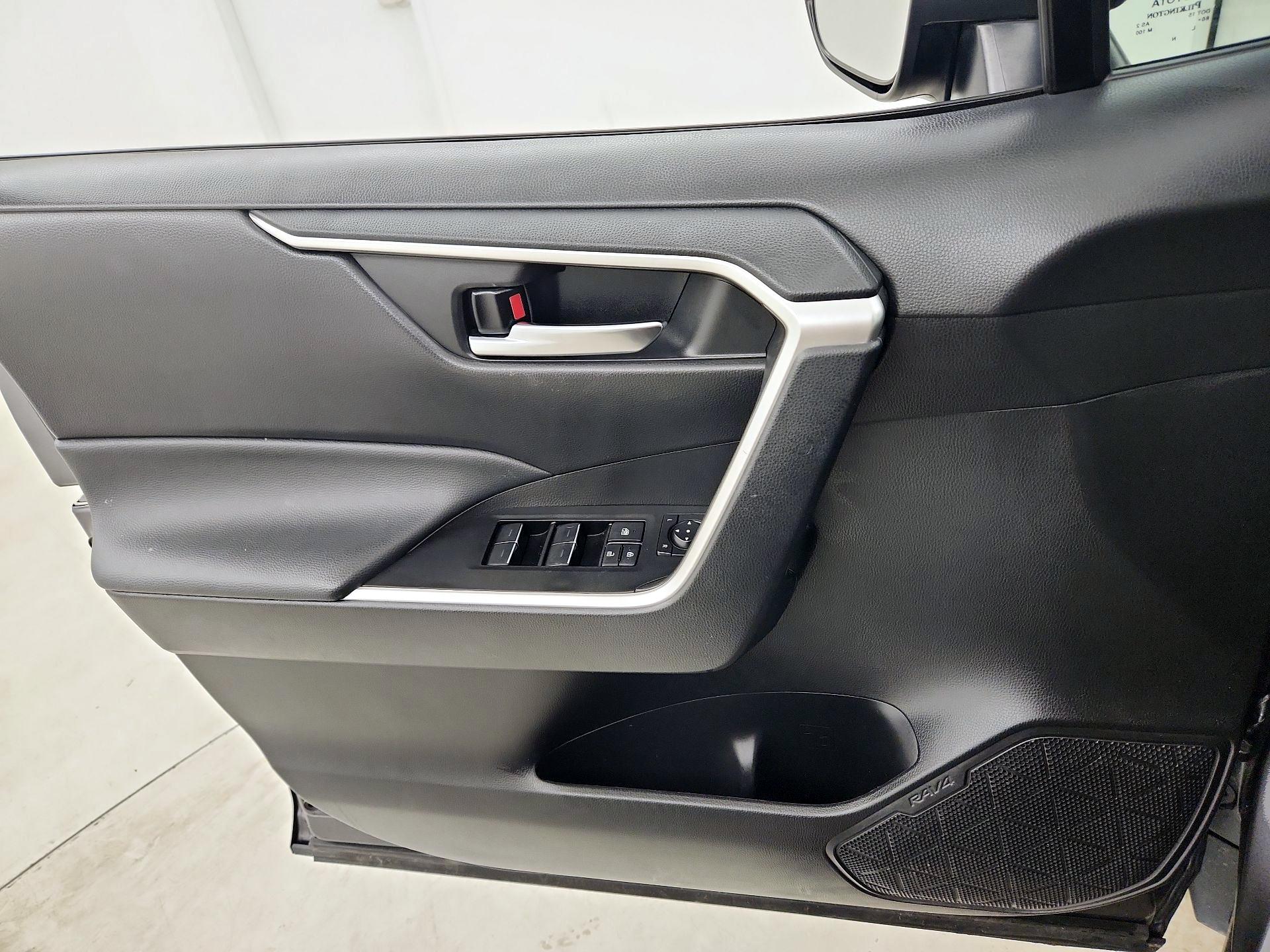 Thumbnail: 2024 Toyota RAV4 - 12
