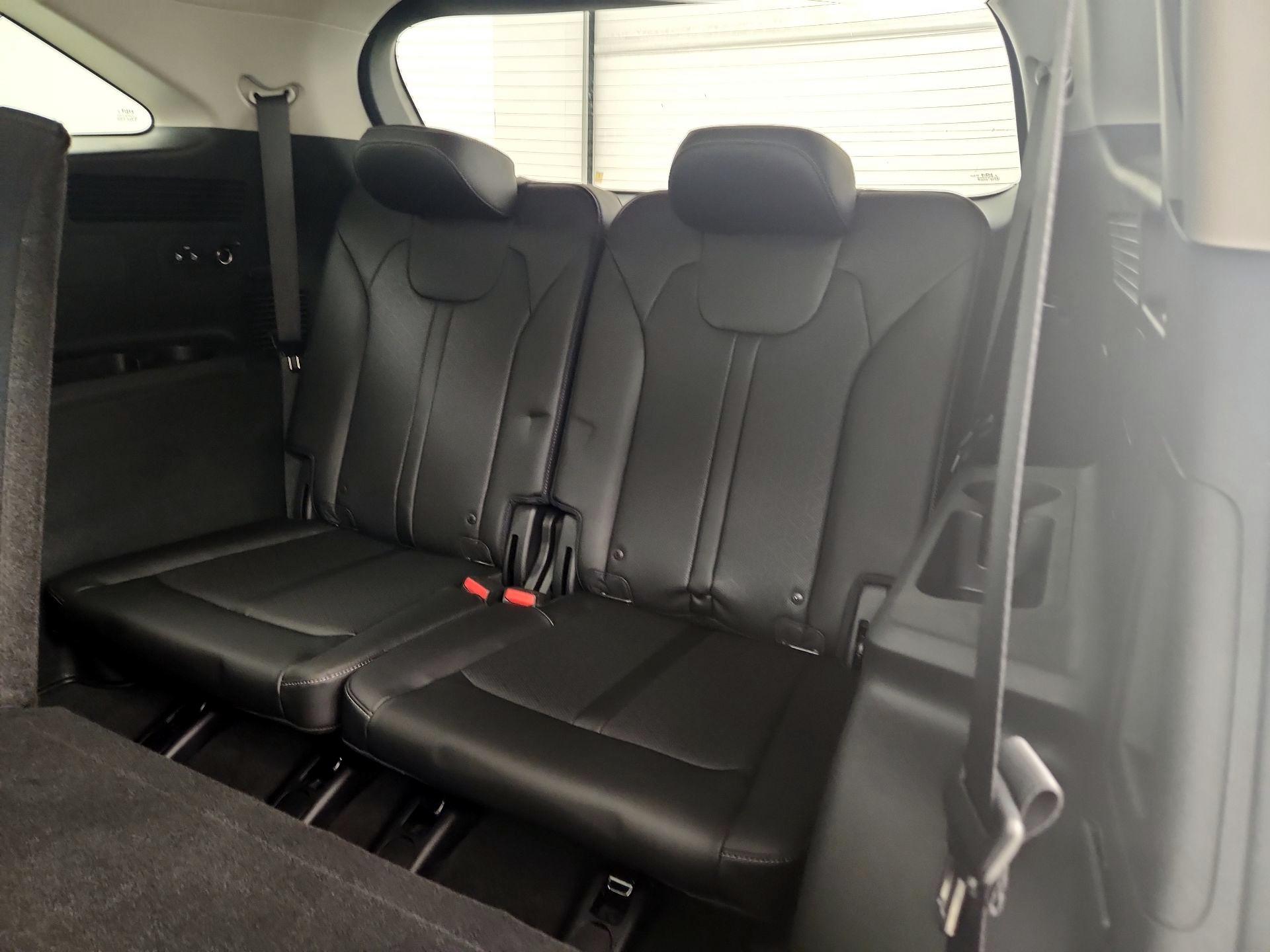 Thumbnail: 2023 Kia Sorento - 20