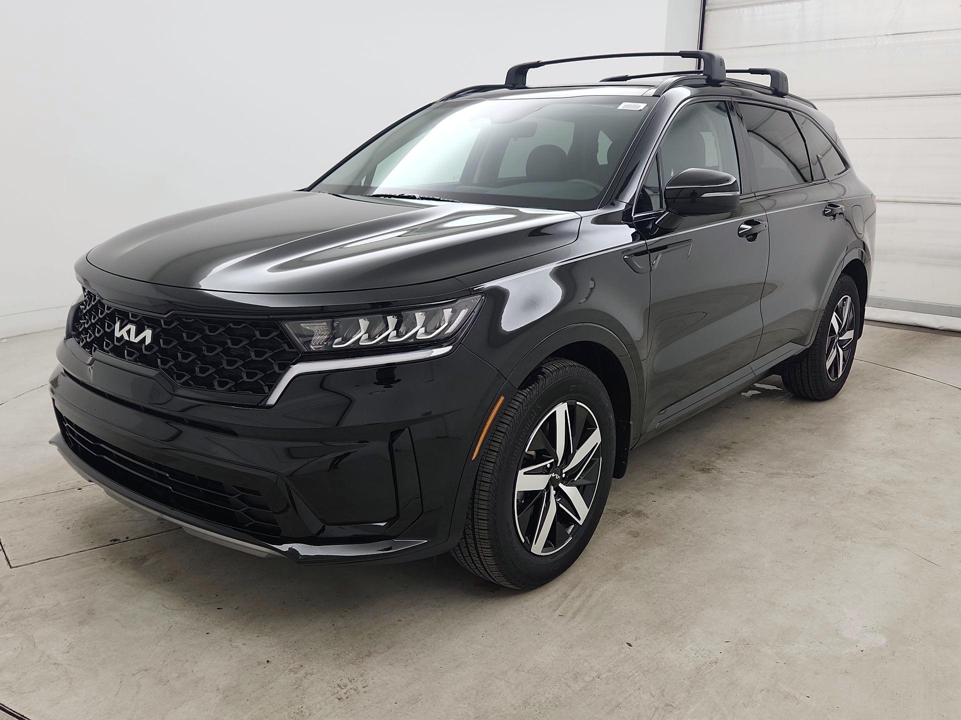 Thumbnail: 2023 Kia Sorento - 3