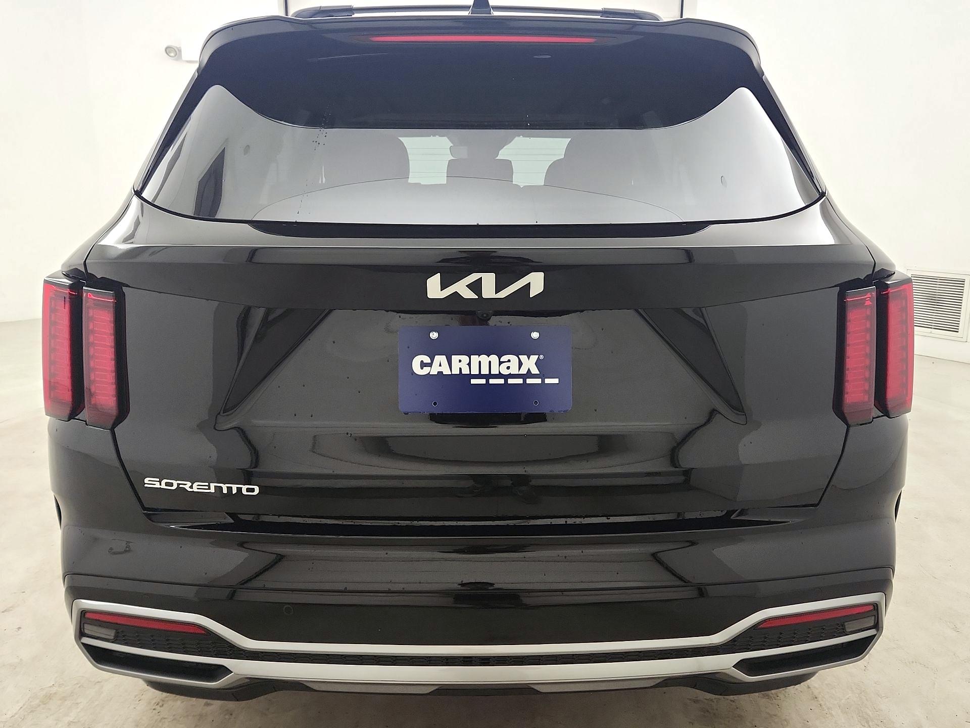 Thumbnail: 2023 Kia Sorento - 6