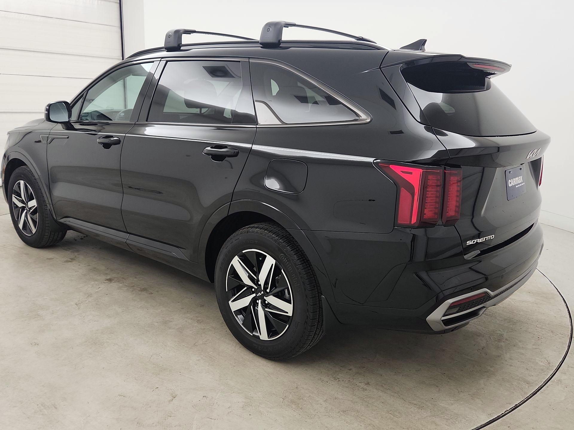 Thumbnail: 2023 Kia Sorento - 7