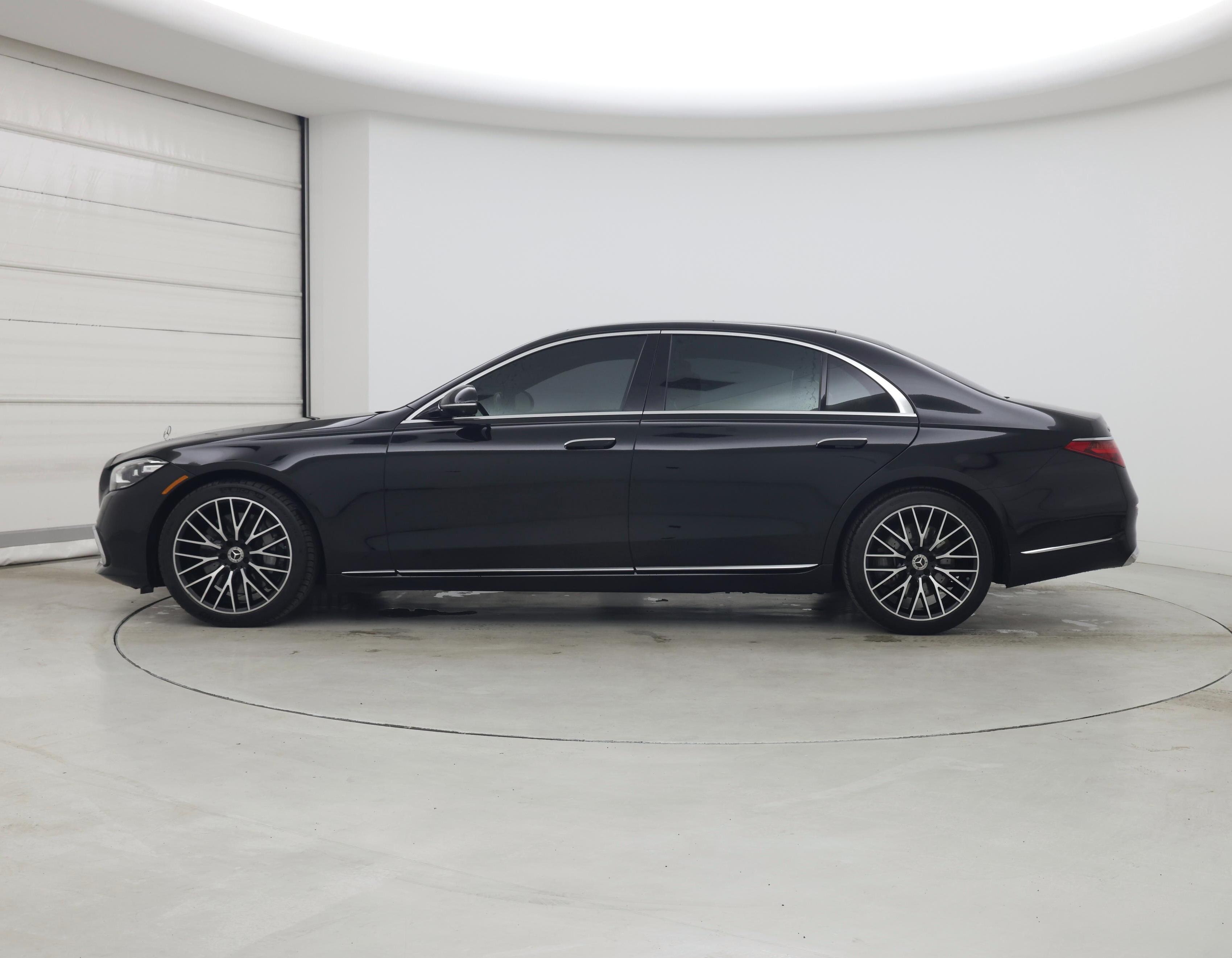 Thumbnail: 2022 Mercedes-Benz S-Class - 3