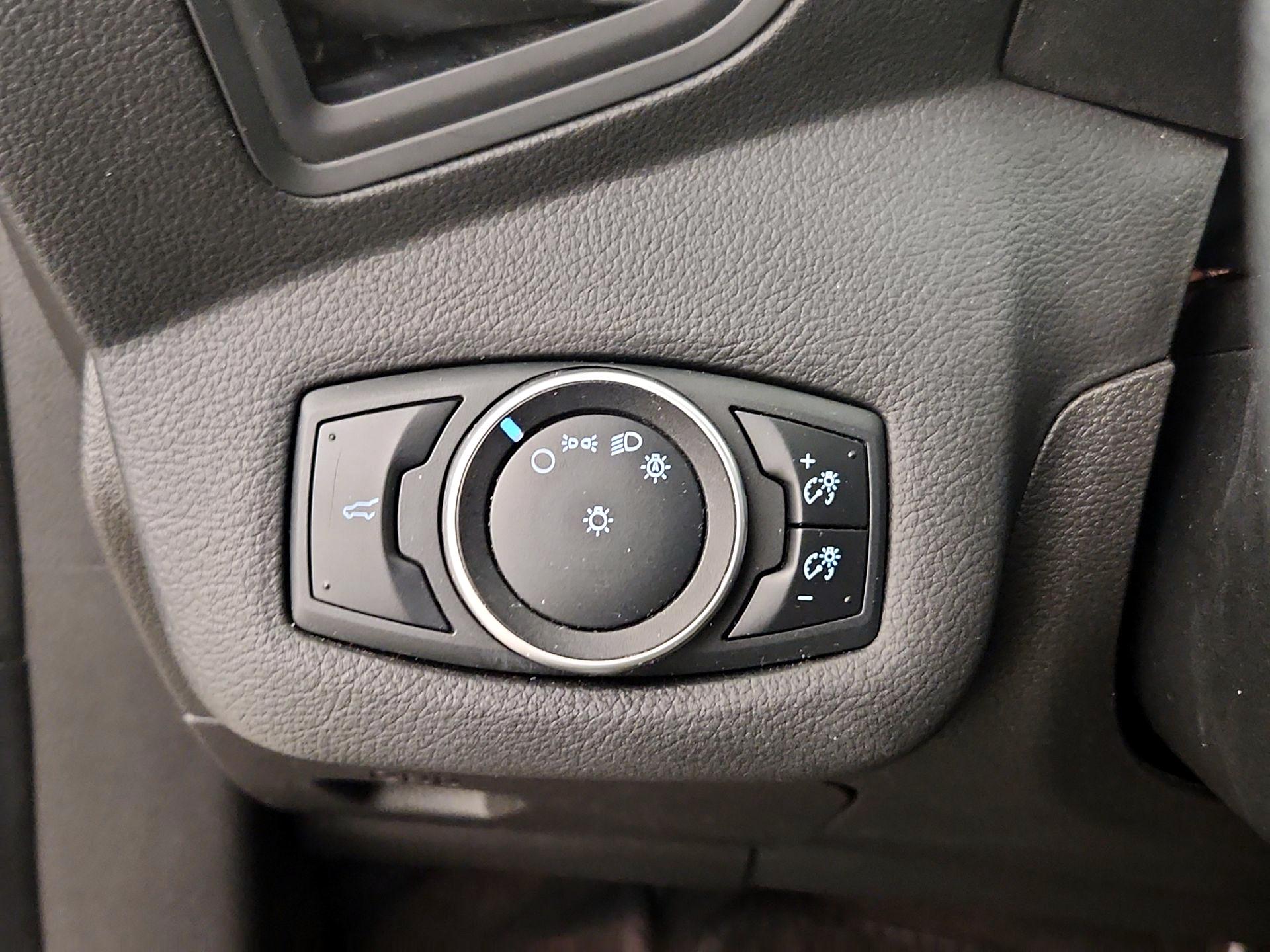 Thumbnail: 2017 Ford Escape - 11