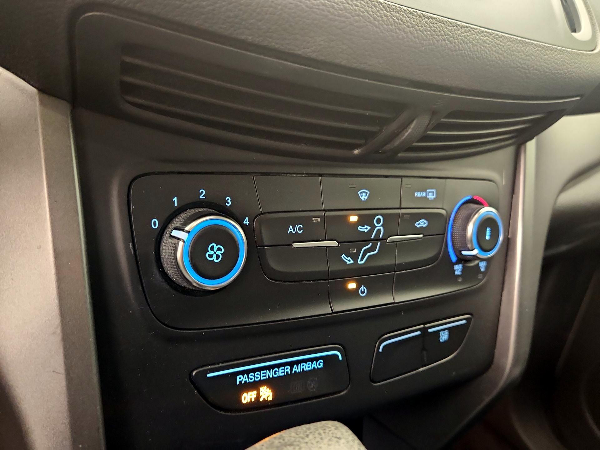 Thumbnail: 2017 Ford Escape - 14