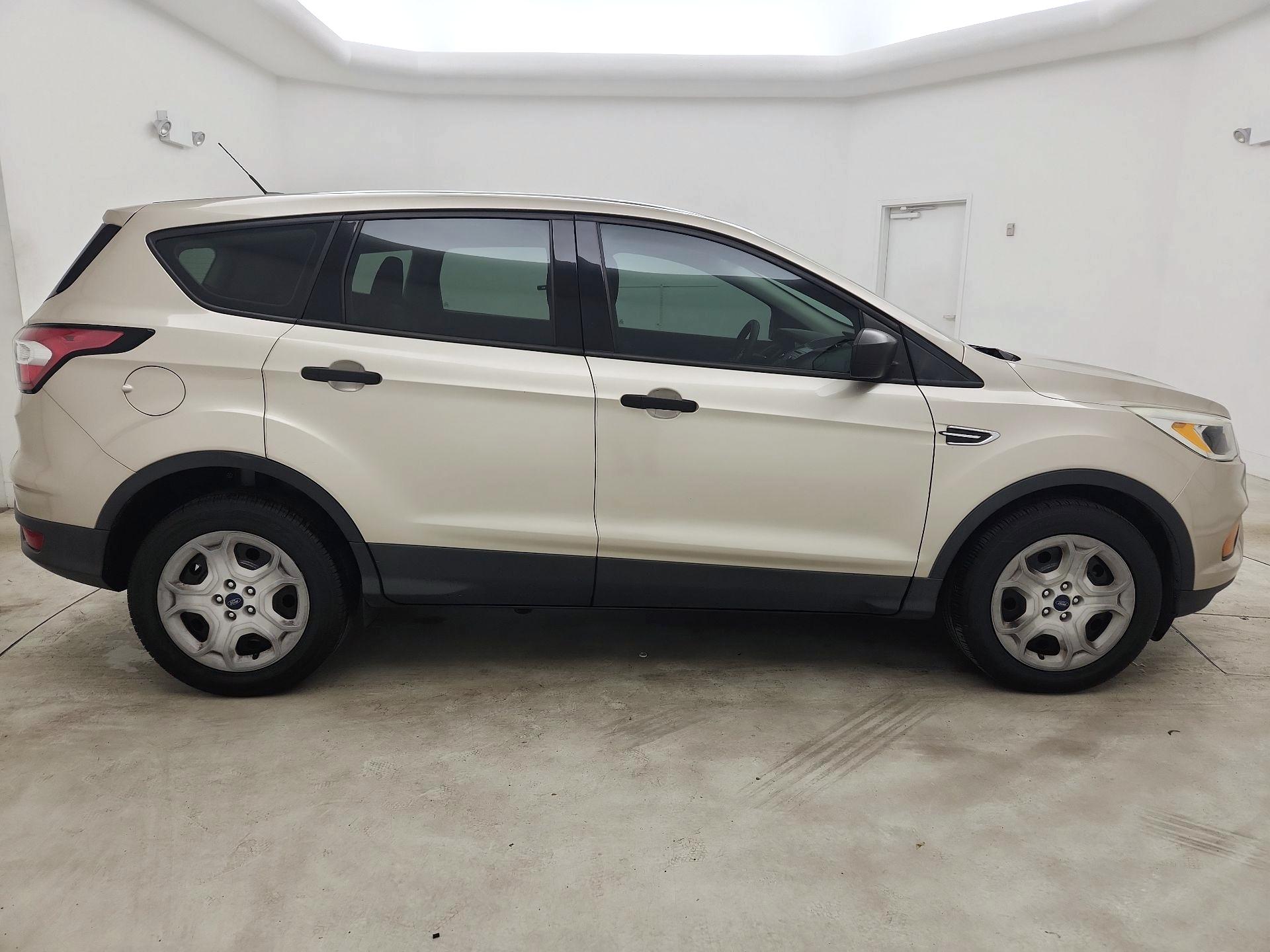 Thumbnail: 2017 Ford Escape - 4