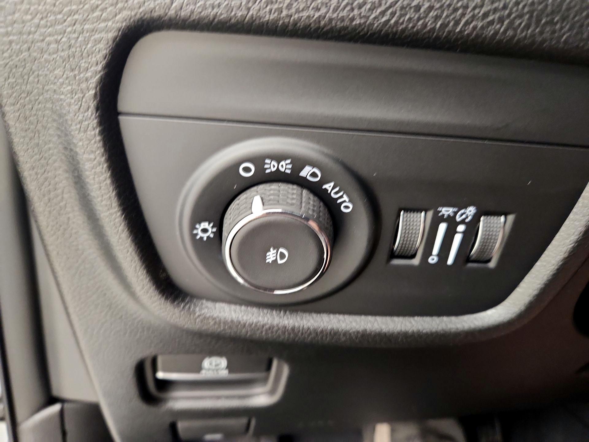 Thumbnail: 2025 Jeep Grand Cherokee - 13