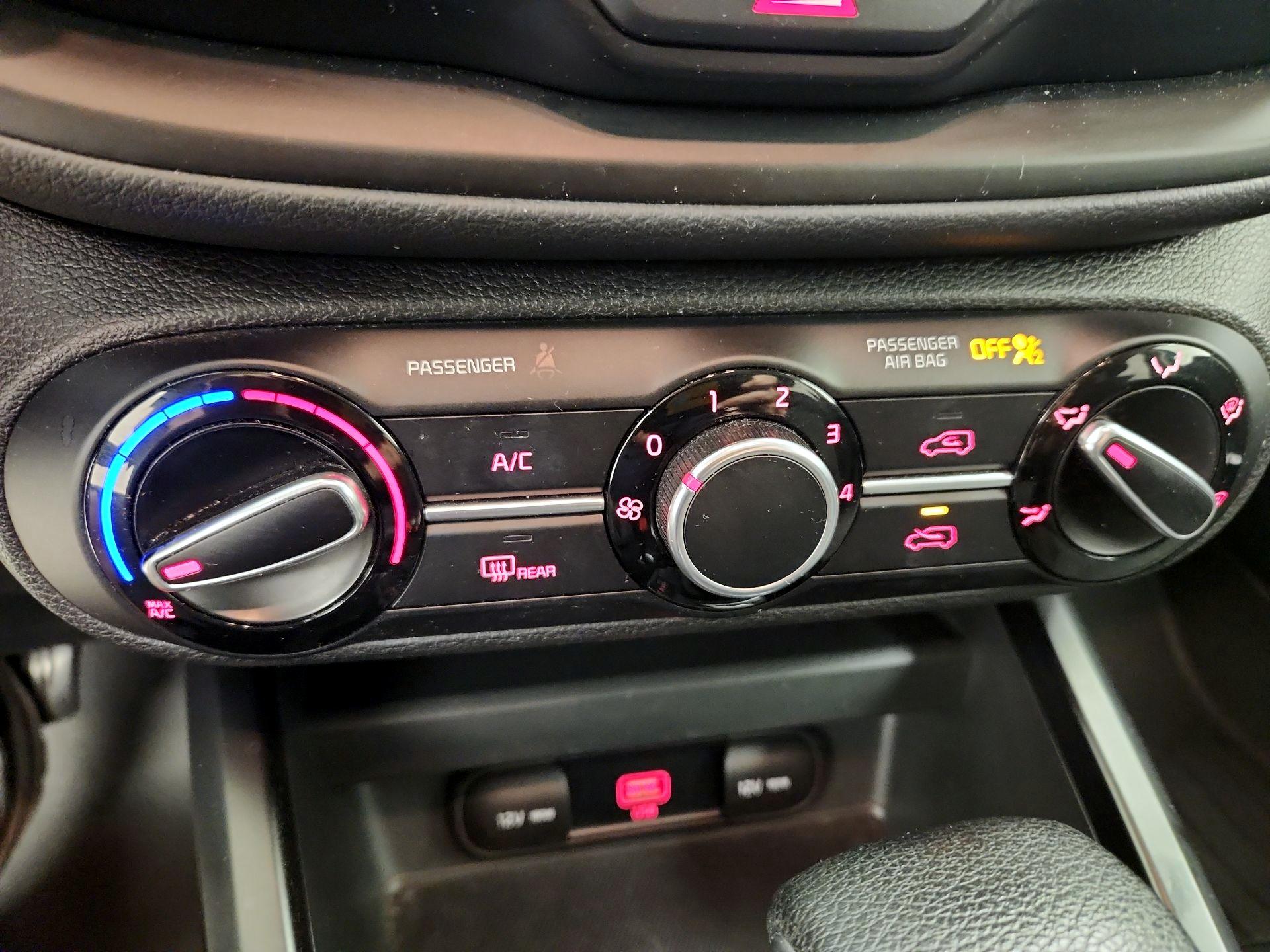 Thumbnail: 2020 Kia Soul - 16