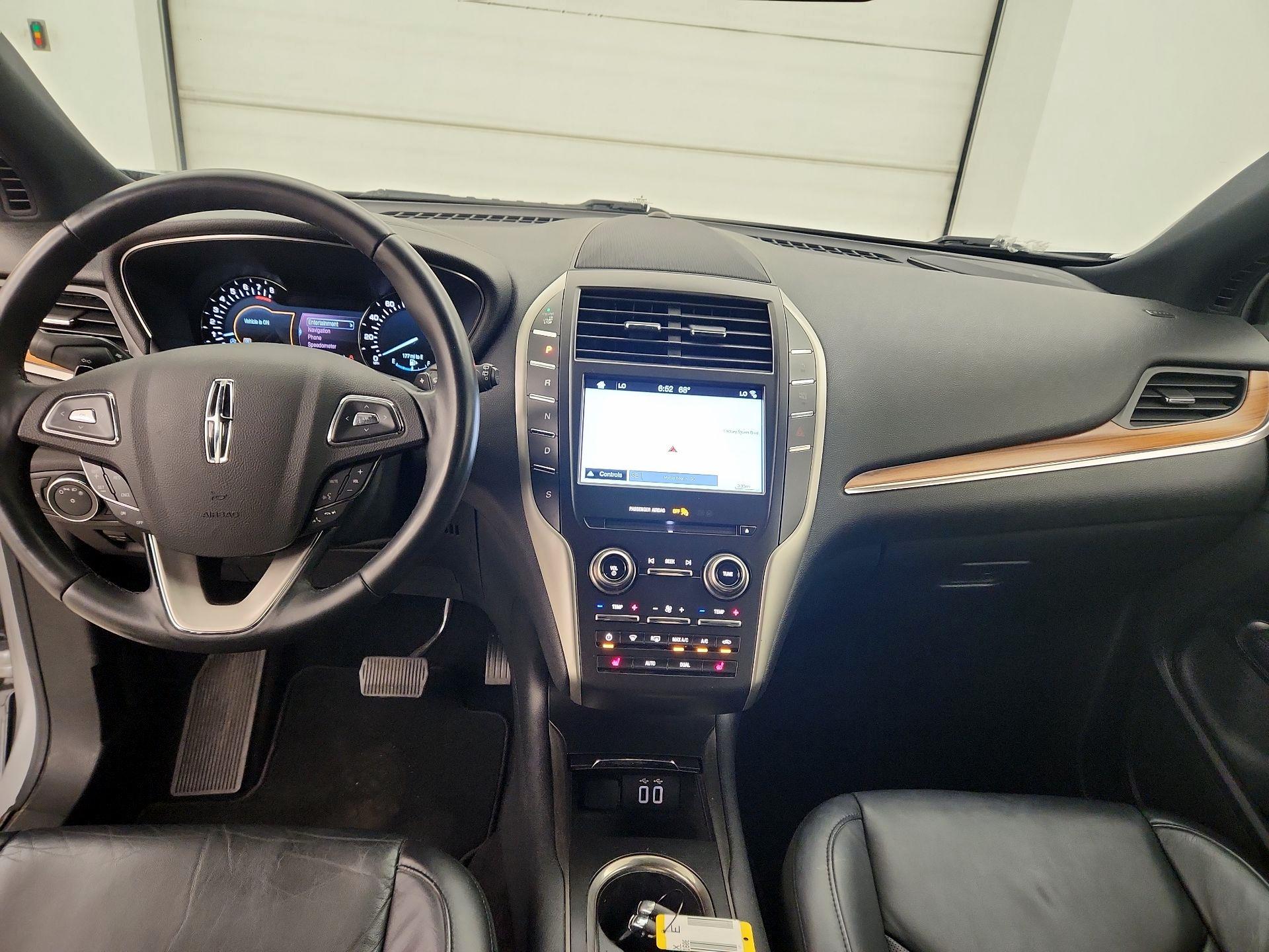 Thumbnail: 2017 Lincoln MKC - 9