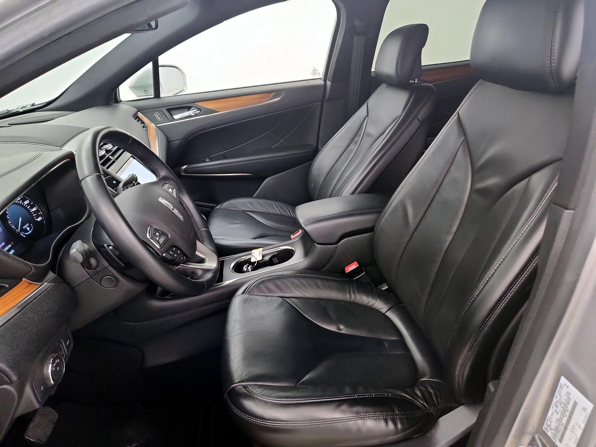 Thumbnail: 2017 Lincoln MKC - 11