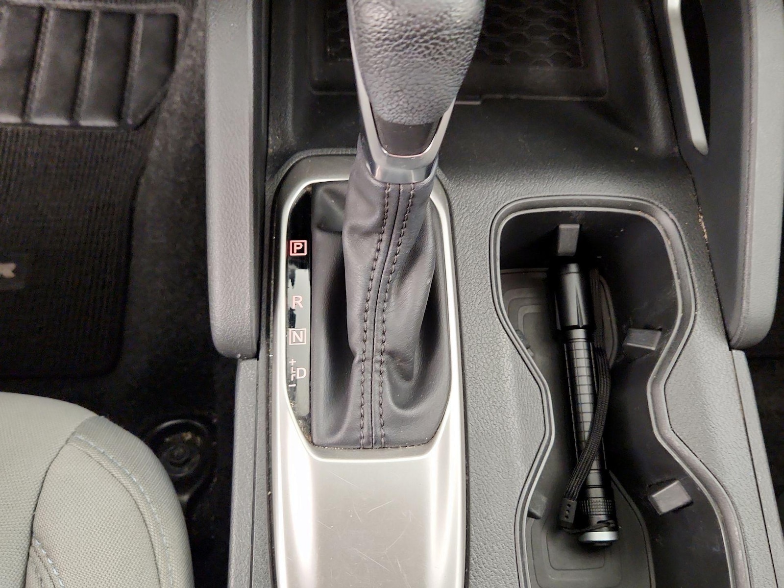 2022 Nissan Frontier SV - Photo 16