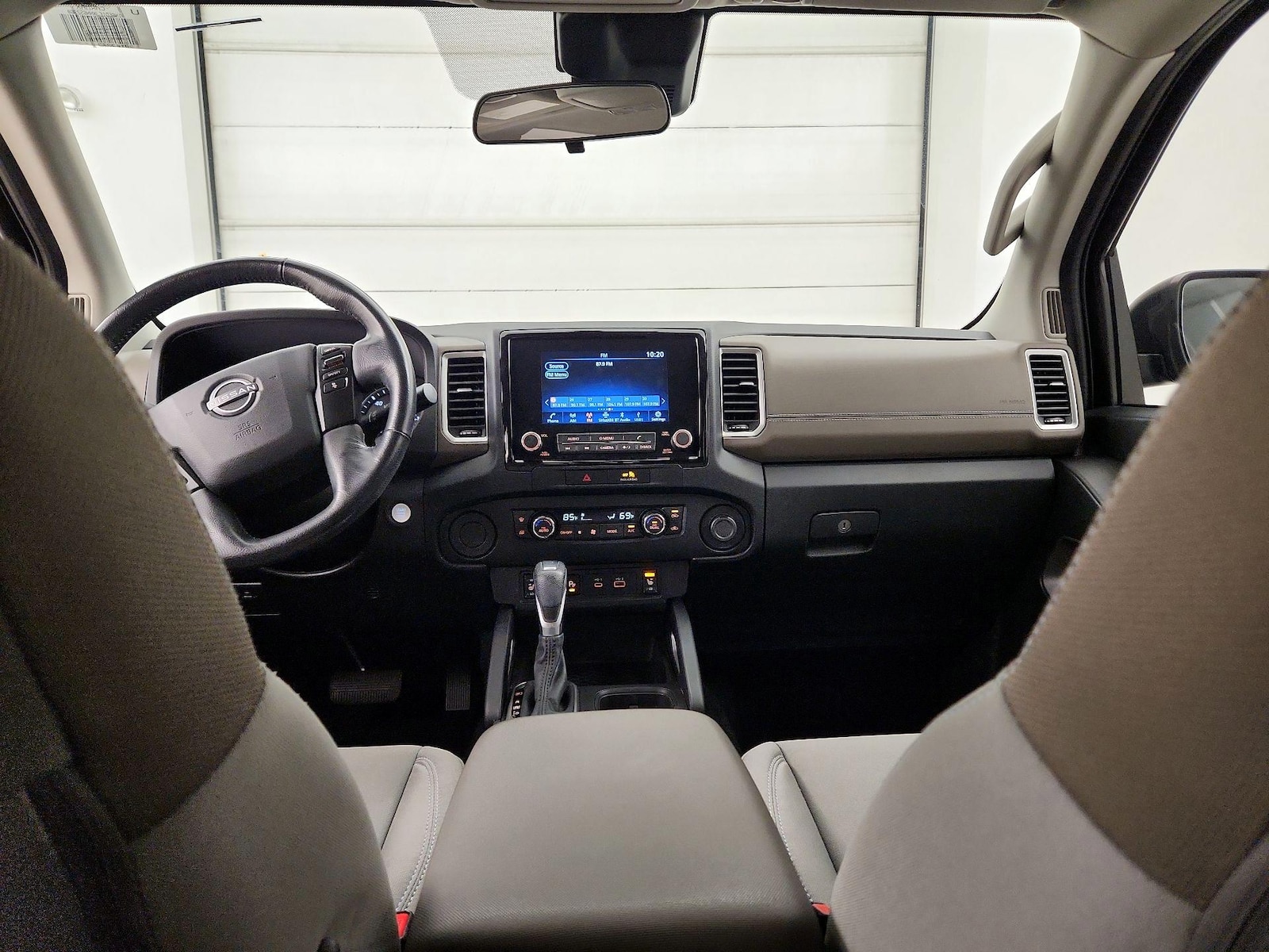 2022 Nissan Frontier SV - Photo 8