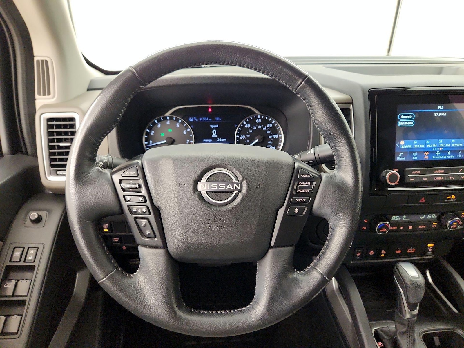 2022 Nissan Frontier SV - Photo 9