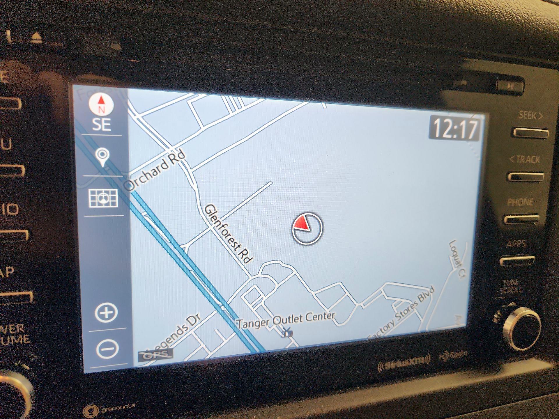 Thumbnail: 2020 Toyota Sienna - 14