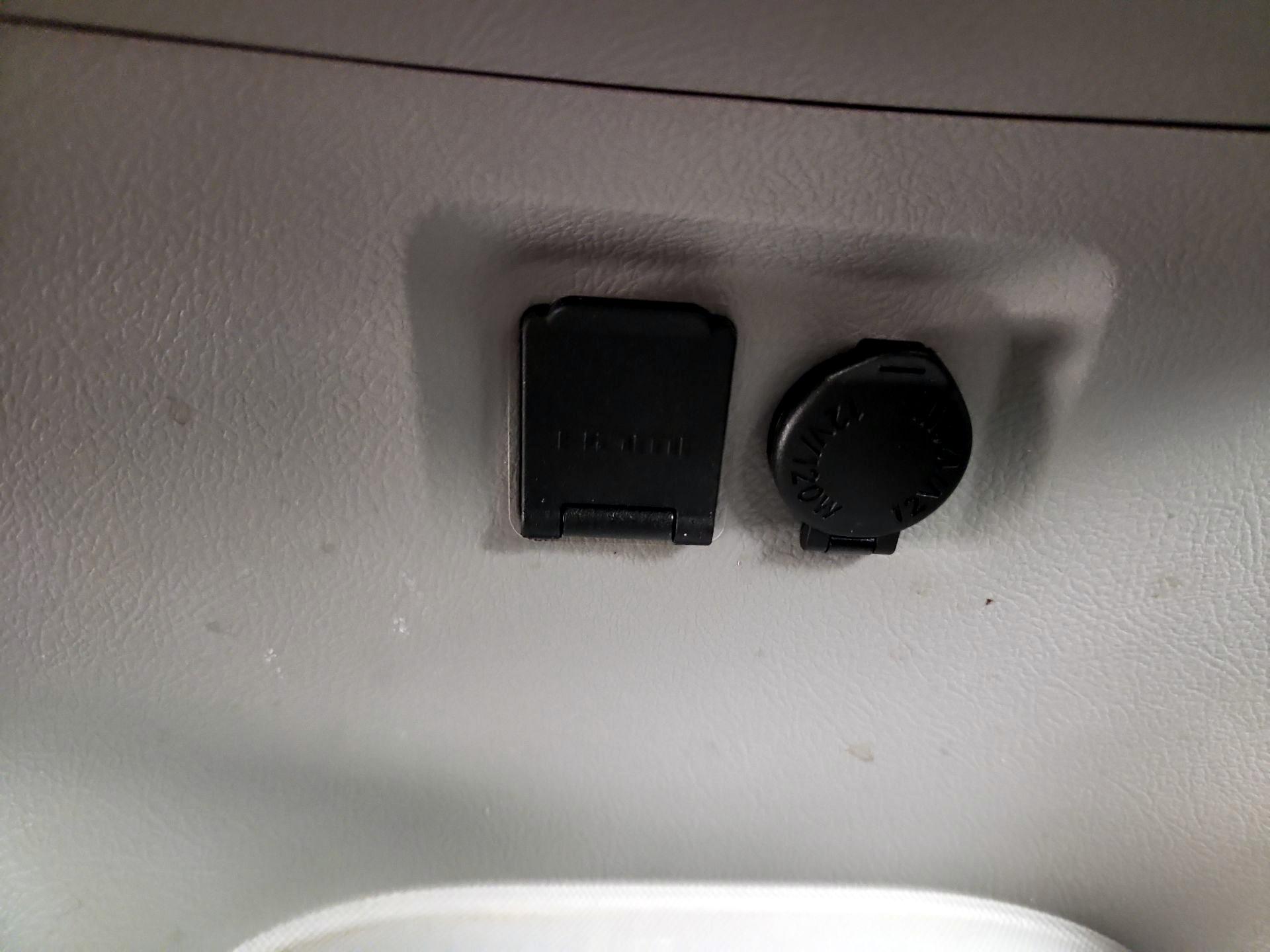 Thumbnail: 2020 Toyota Sienna - 19