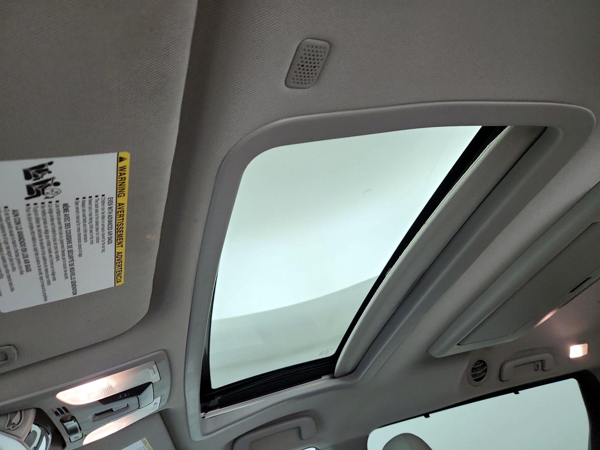 Thumbnail: 2020 Toyota Sienna - 20