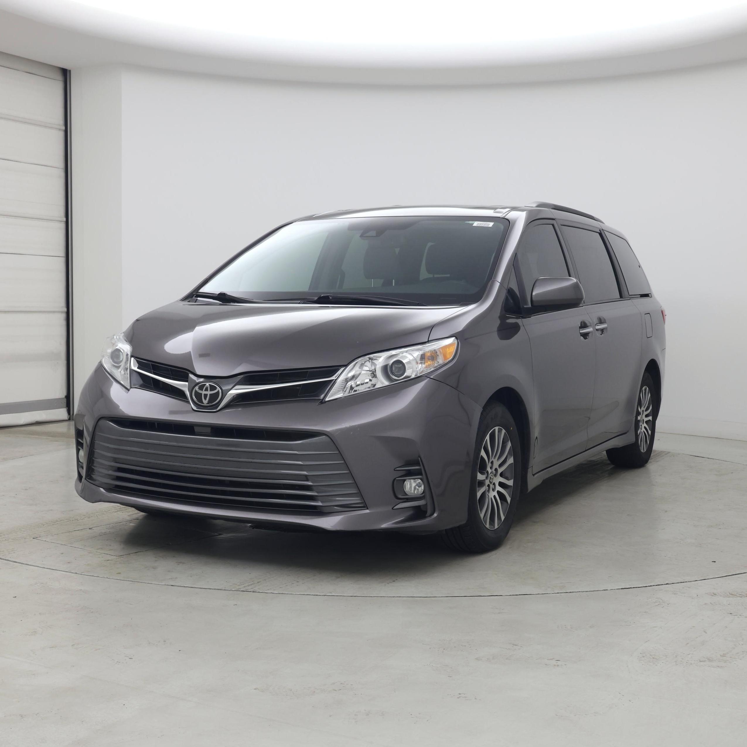 Thumbnail: 2020 Toyota Sienna - 4