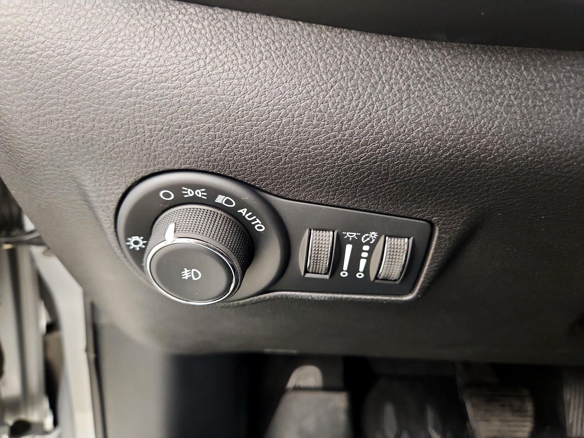 Thumbnail: 2025 Jeep Compass - 13