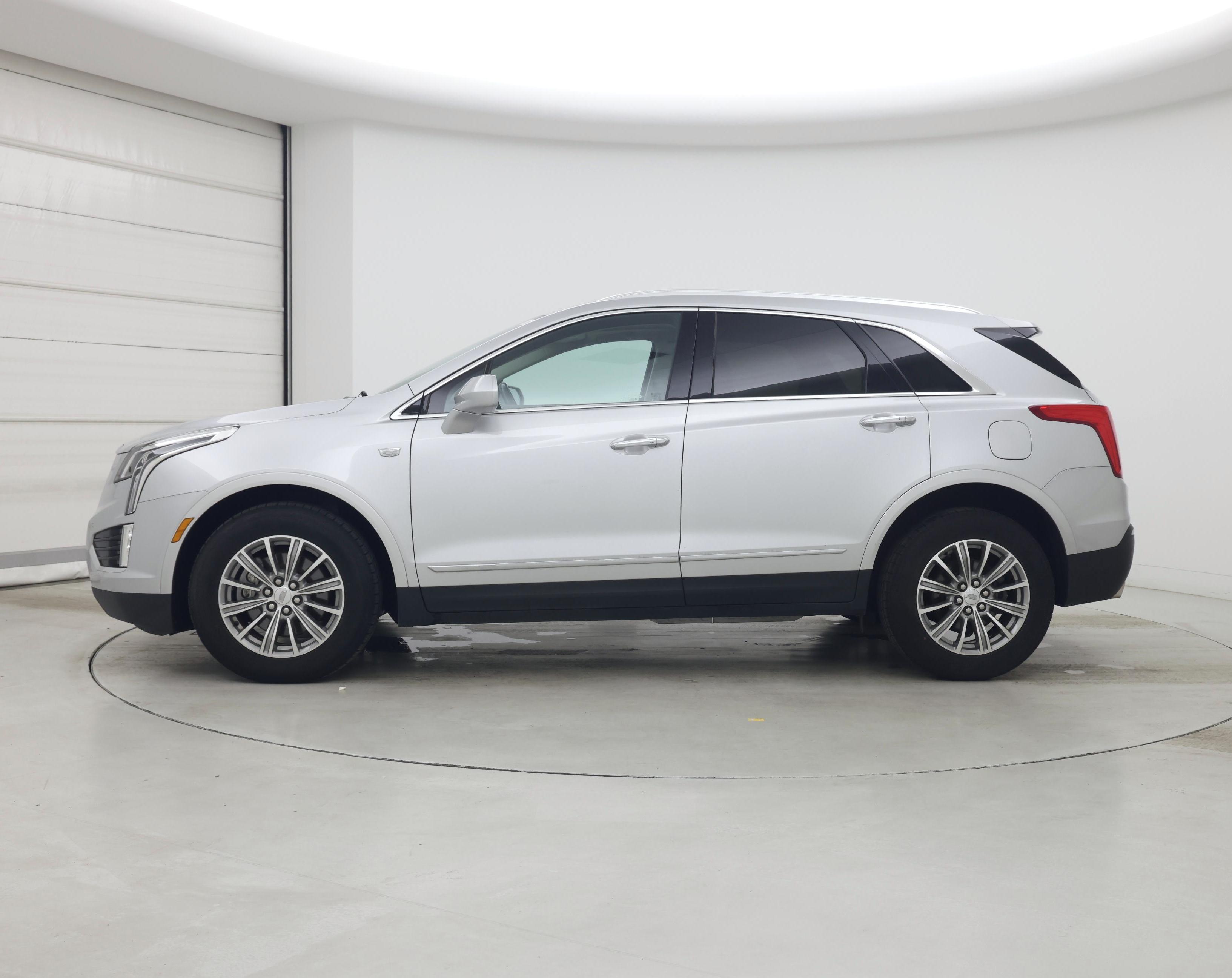Thumbnail: 2017 Cadillac XT5 - 3