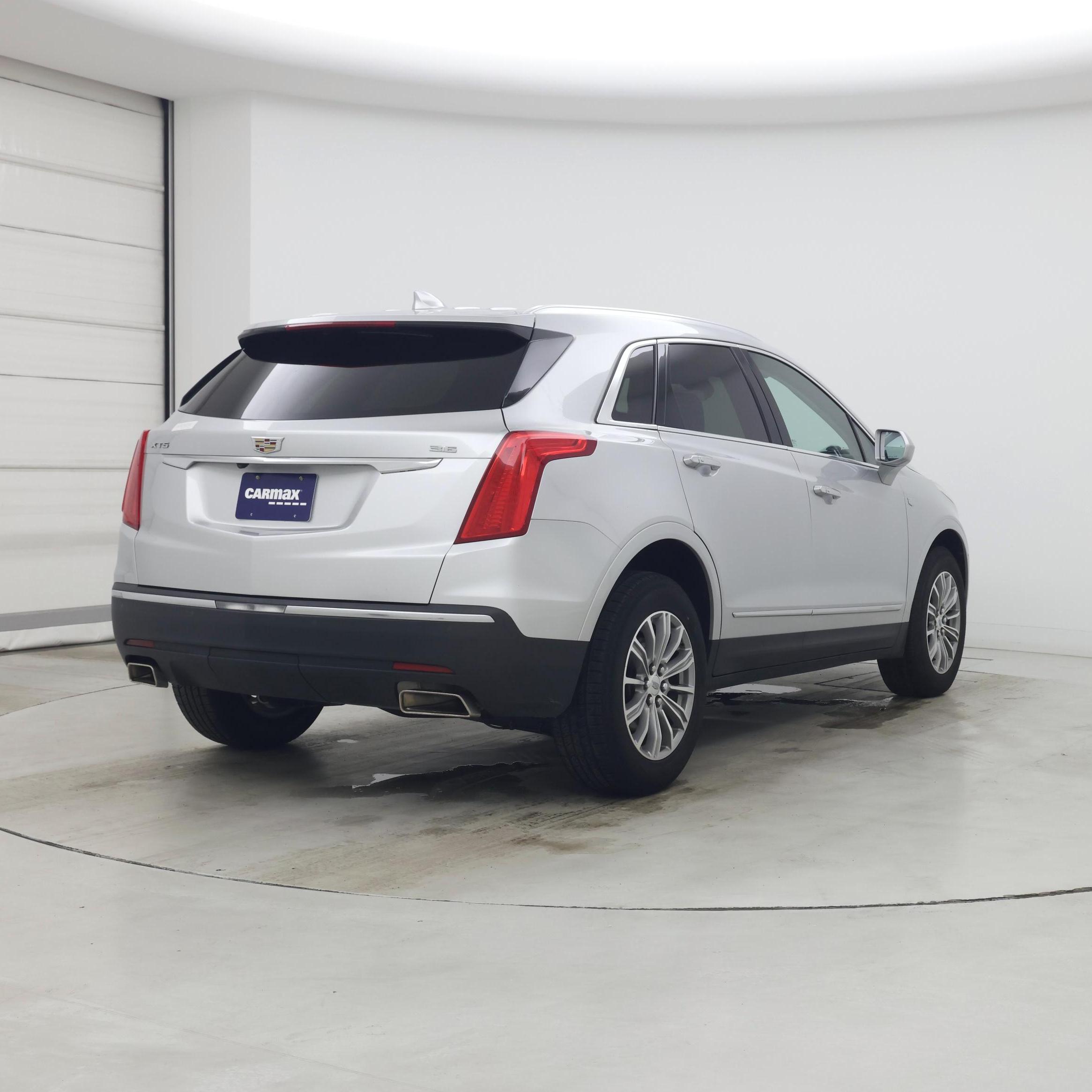 Thumbnail: 2017 Cadillac XT5 - 8