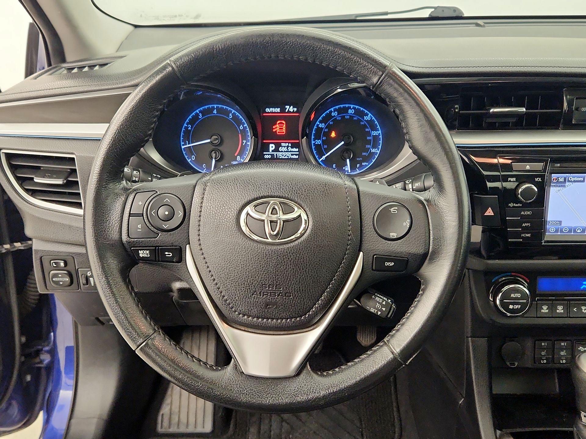 Thumbnail: 2015 Toyota Corolla - 10