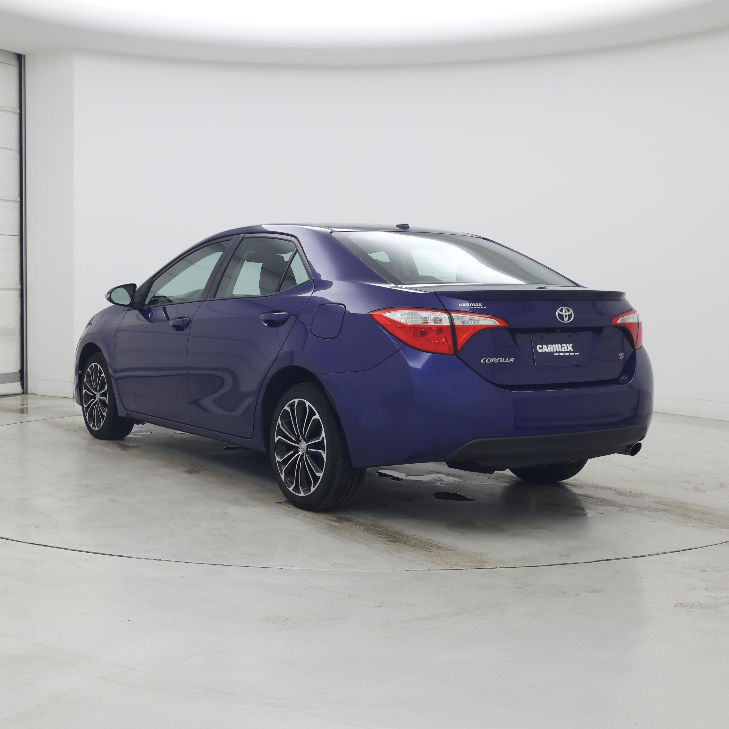 Thumbnail: 2015 Toyota Corolla - 2