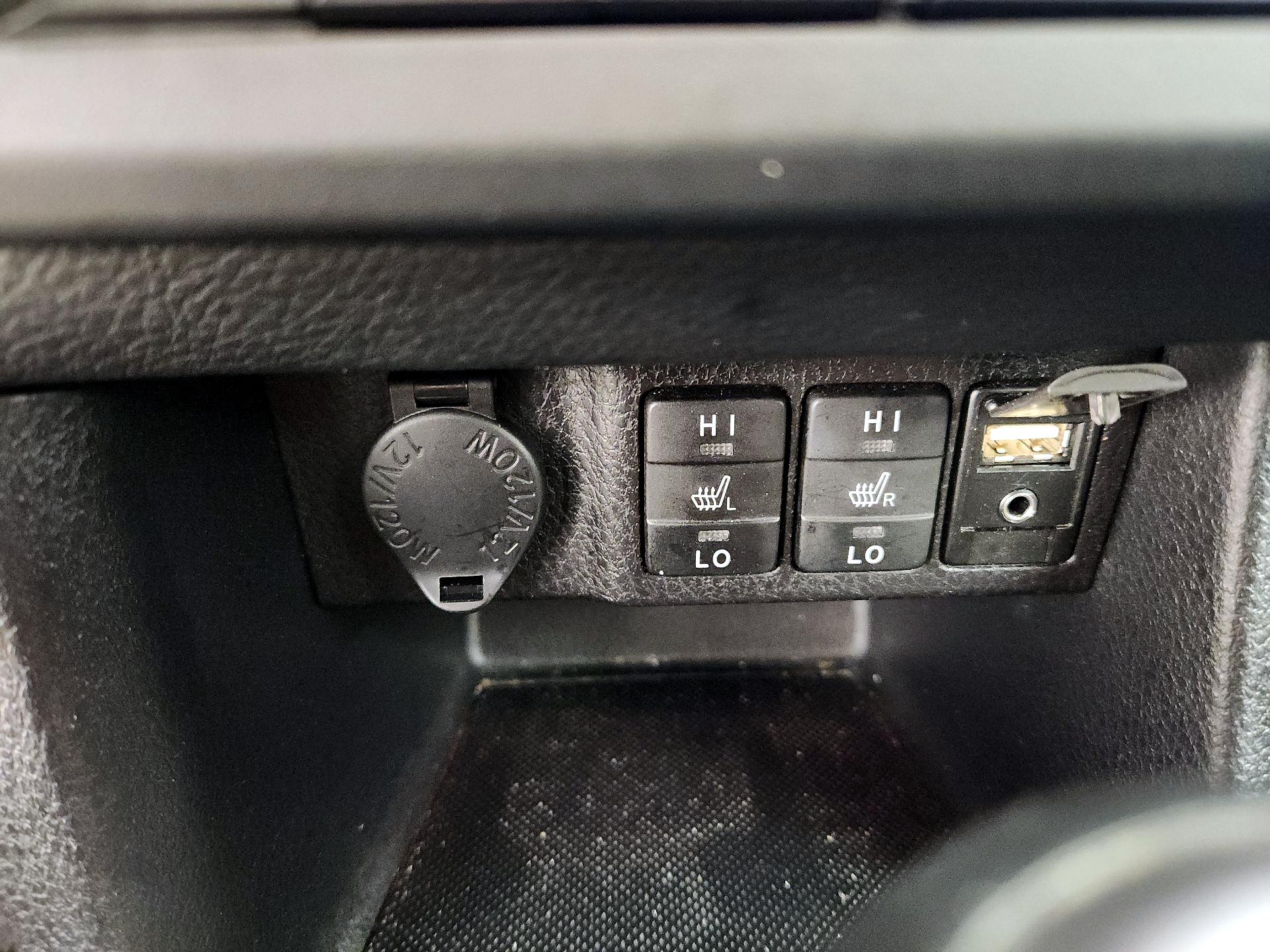 Thumbnail: 2015 Toyota Corolla - 19