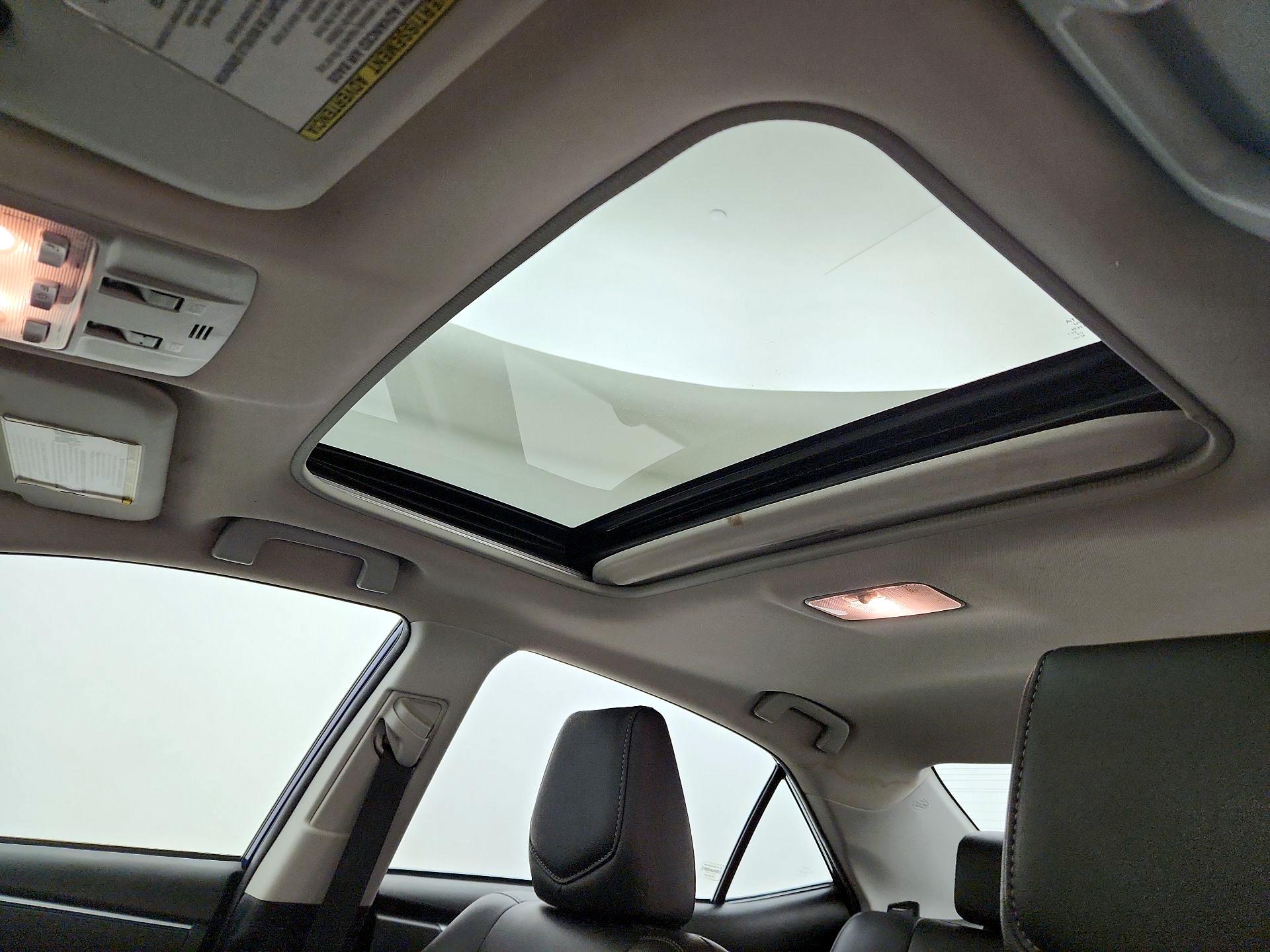 Thumbnail: 2015 Toyota Corolla - 20