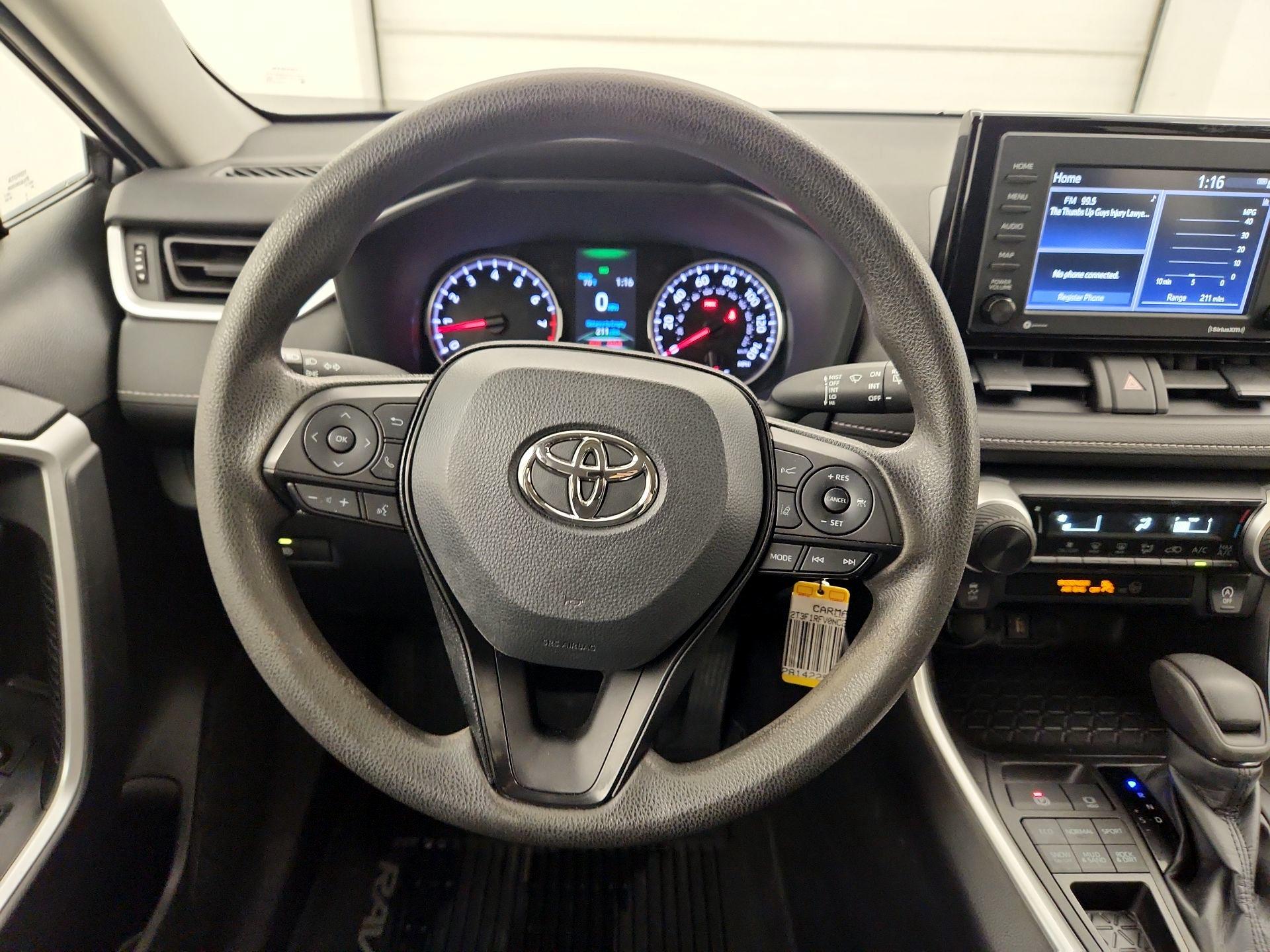 Thumbnail: 2022 Toyota RAV4 - 10