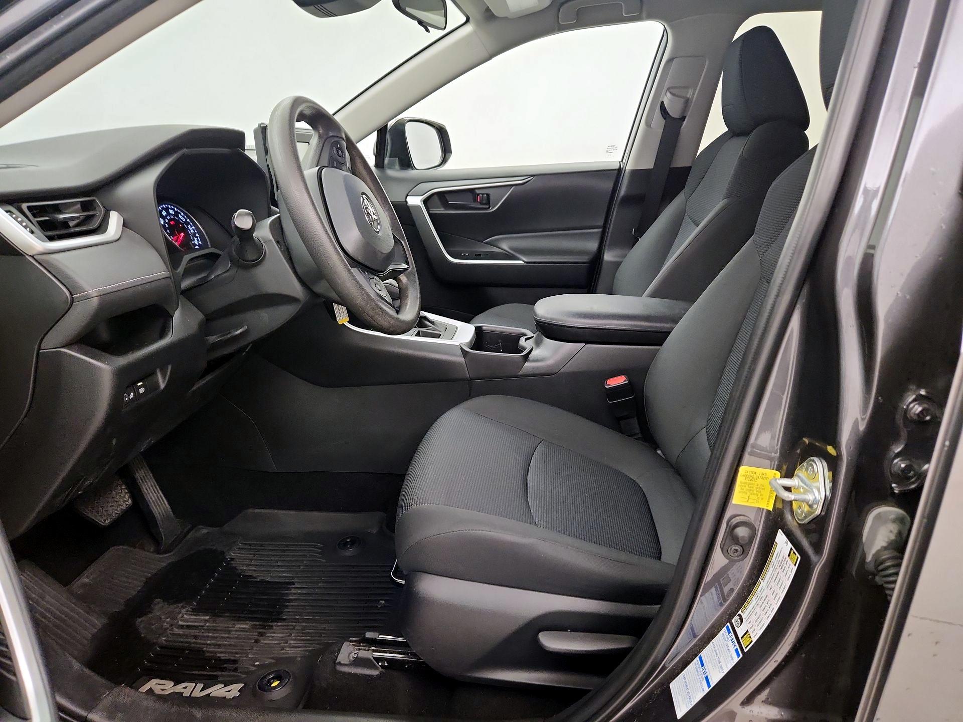 Thumbnail: 2022 Toyota RAV4 - 11