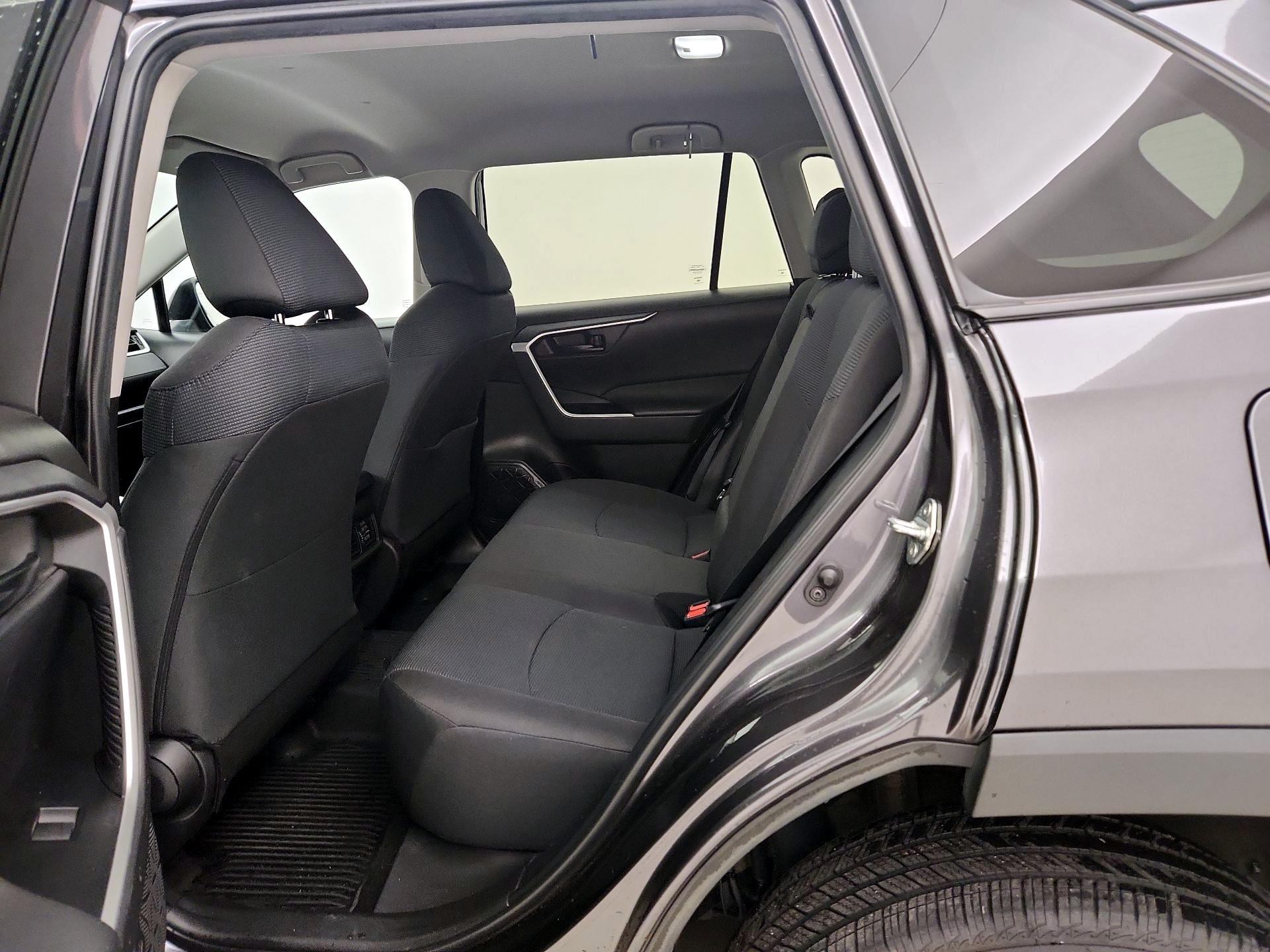 Thumbnail: 2022 Toyota RAV4 - 19