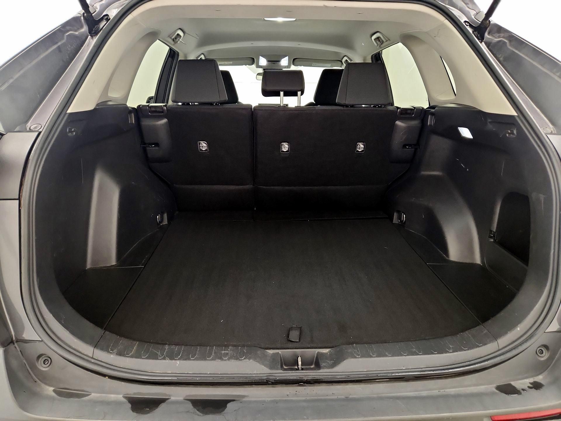 Thumbnail: 2022 Toyota RAV4 - 20