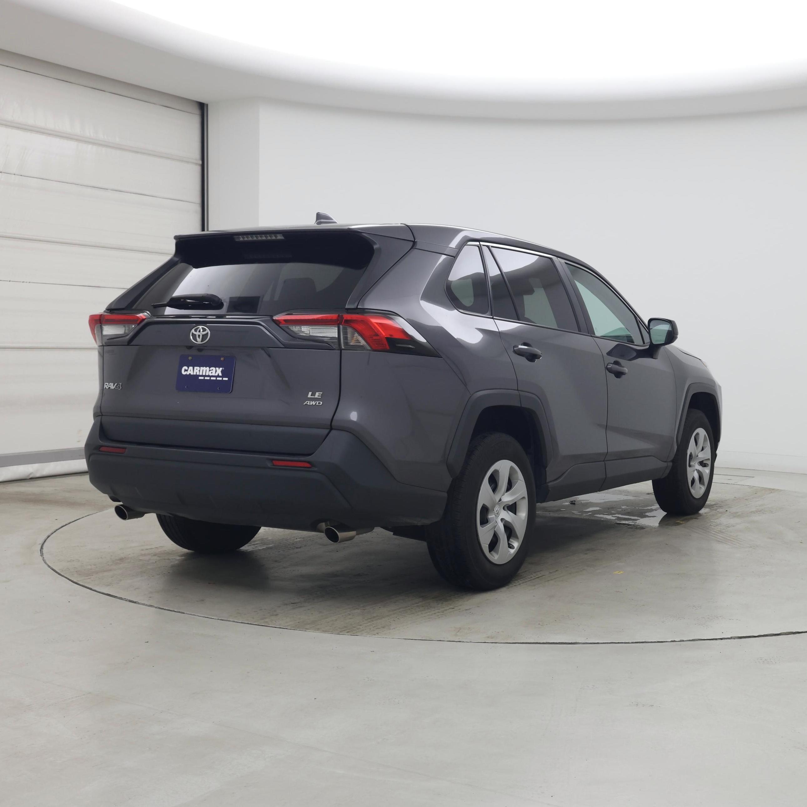 Thumbnail: 2022 Toyota RAV4 - 8