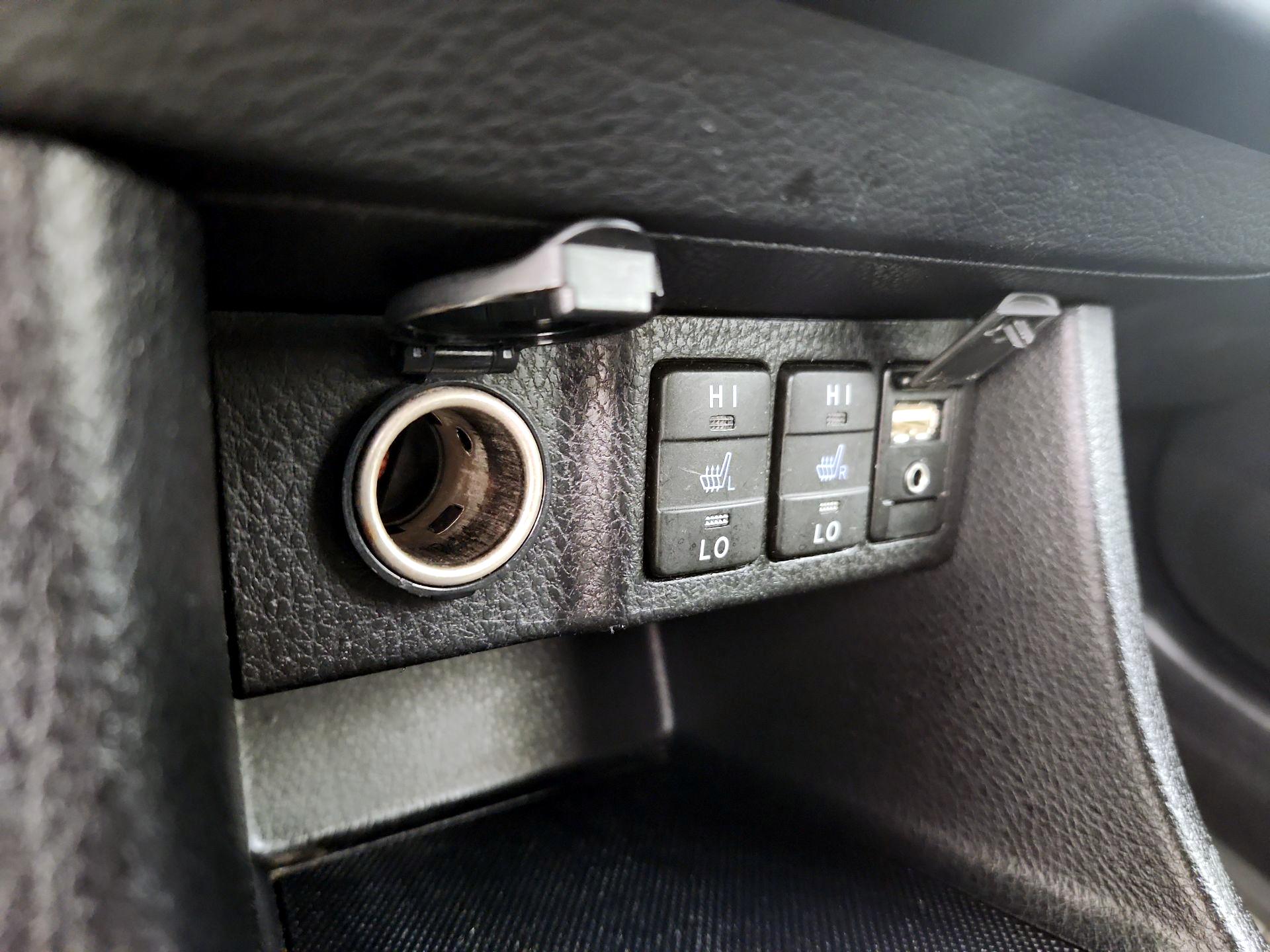 Thumbnail: 2014 Toyota Corolla - 18