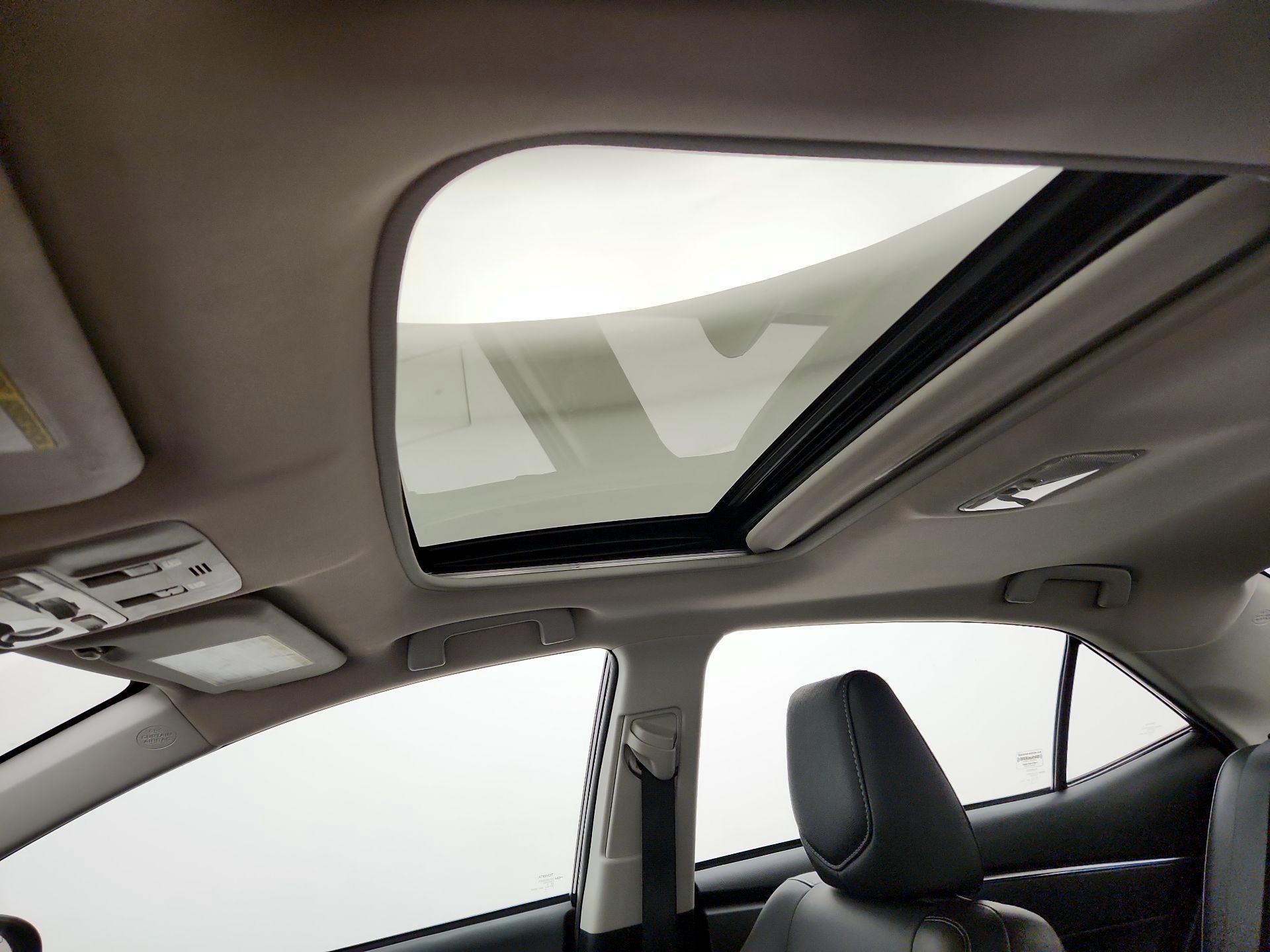 Thumbnail: 2014 Toyota Corolla - 19