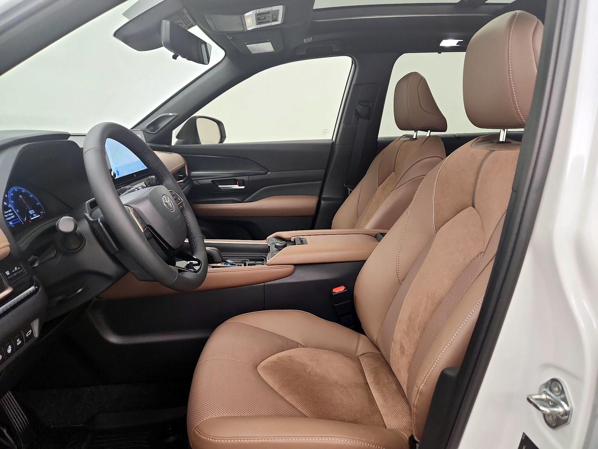 Thumbnail: 2026 Toyota Highlander - 11