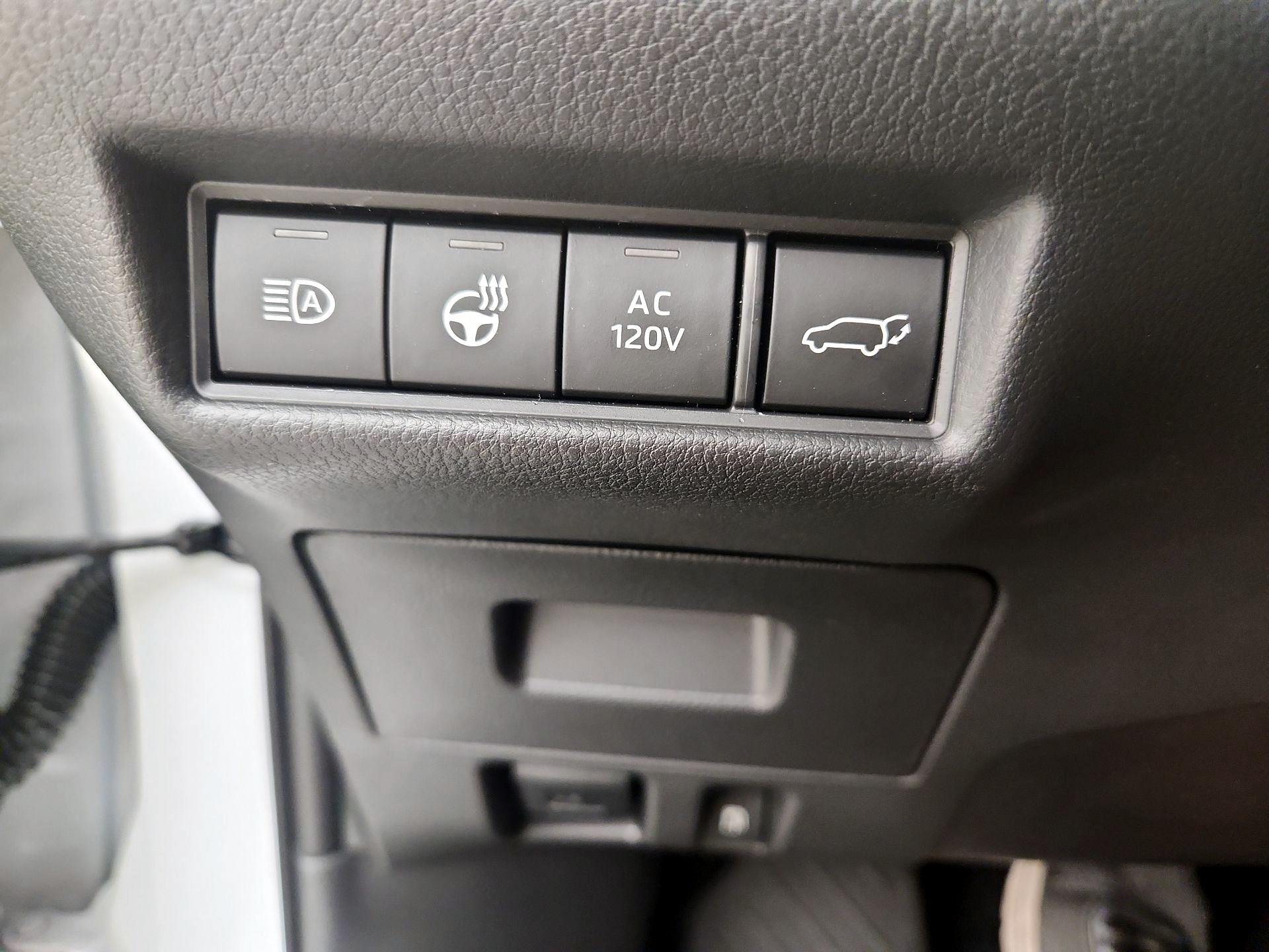 Thumbnail: 2026 Toyota Highlander - 13