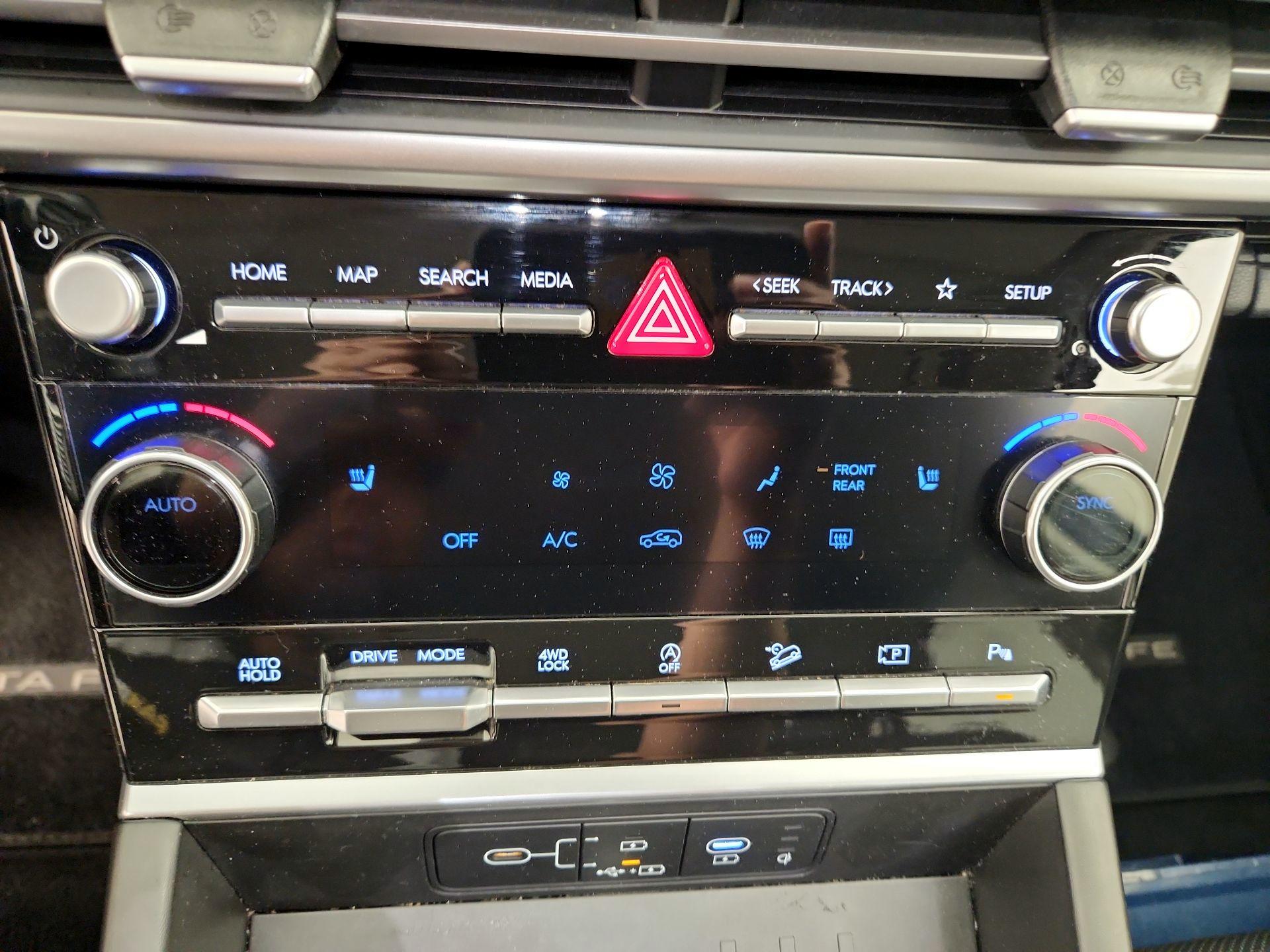 Thumbnail: 2024 Hyundai Santa Fe - 16