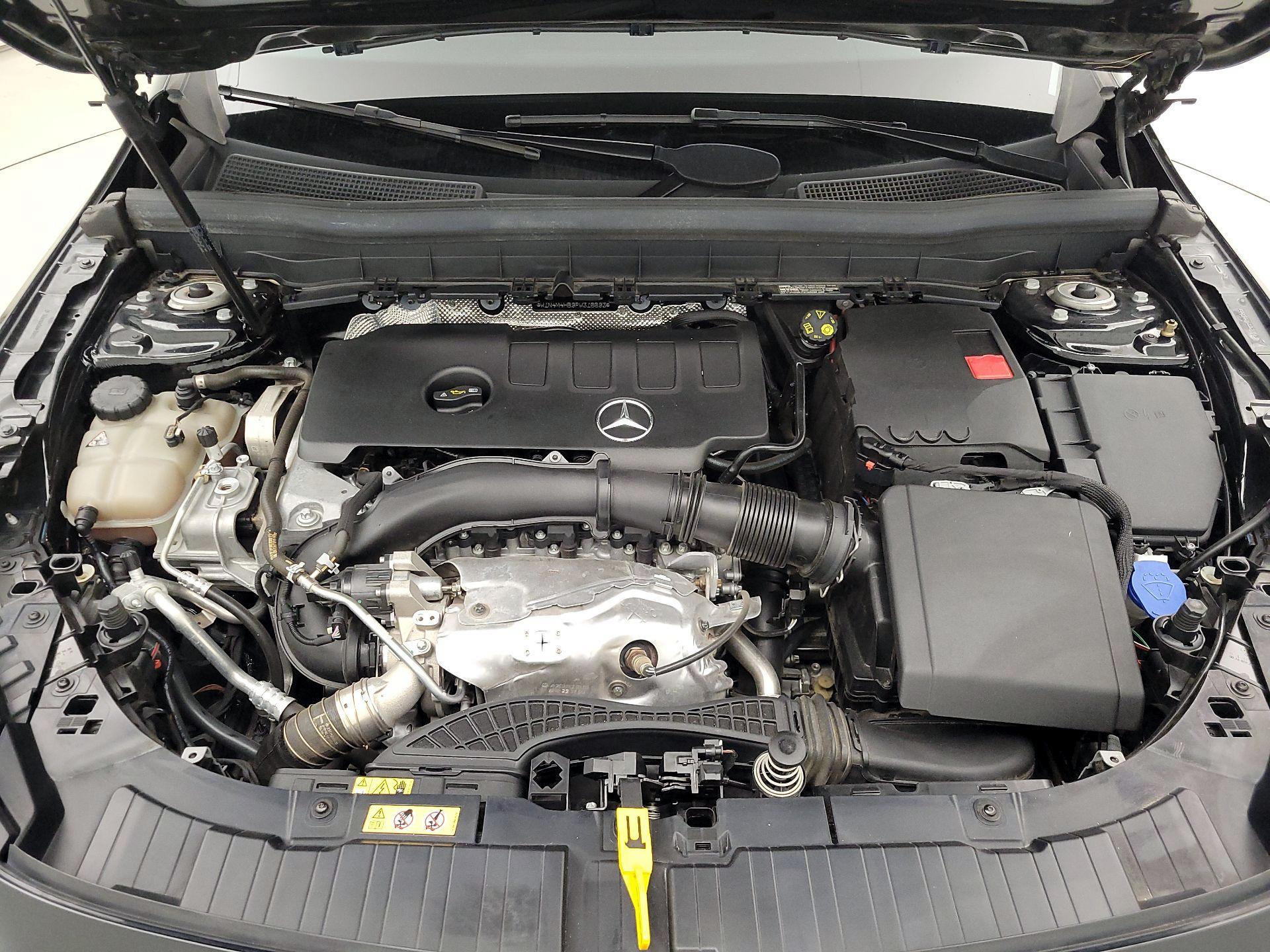 Thumbnail: 2023 Mercedes-Benz GLB - 20