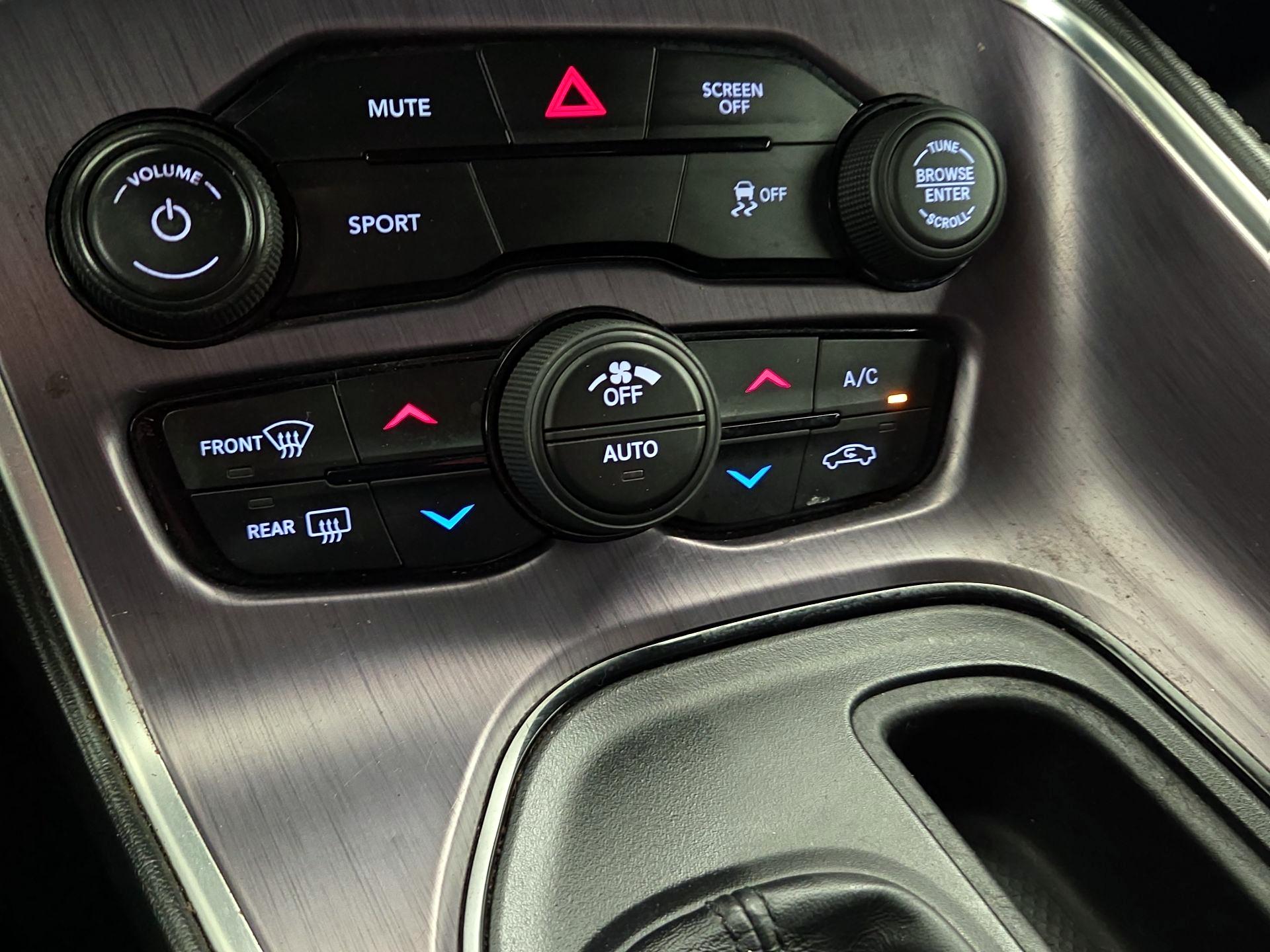 Thumbnail: 2018 Dodge Challenger - 16