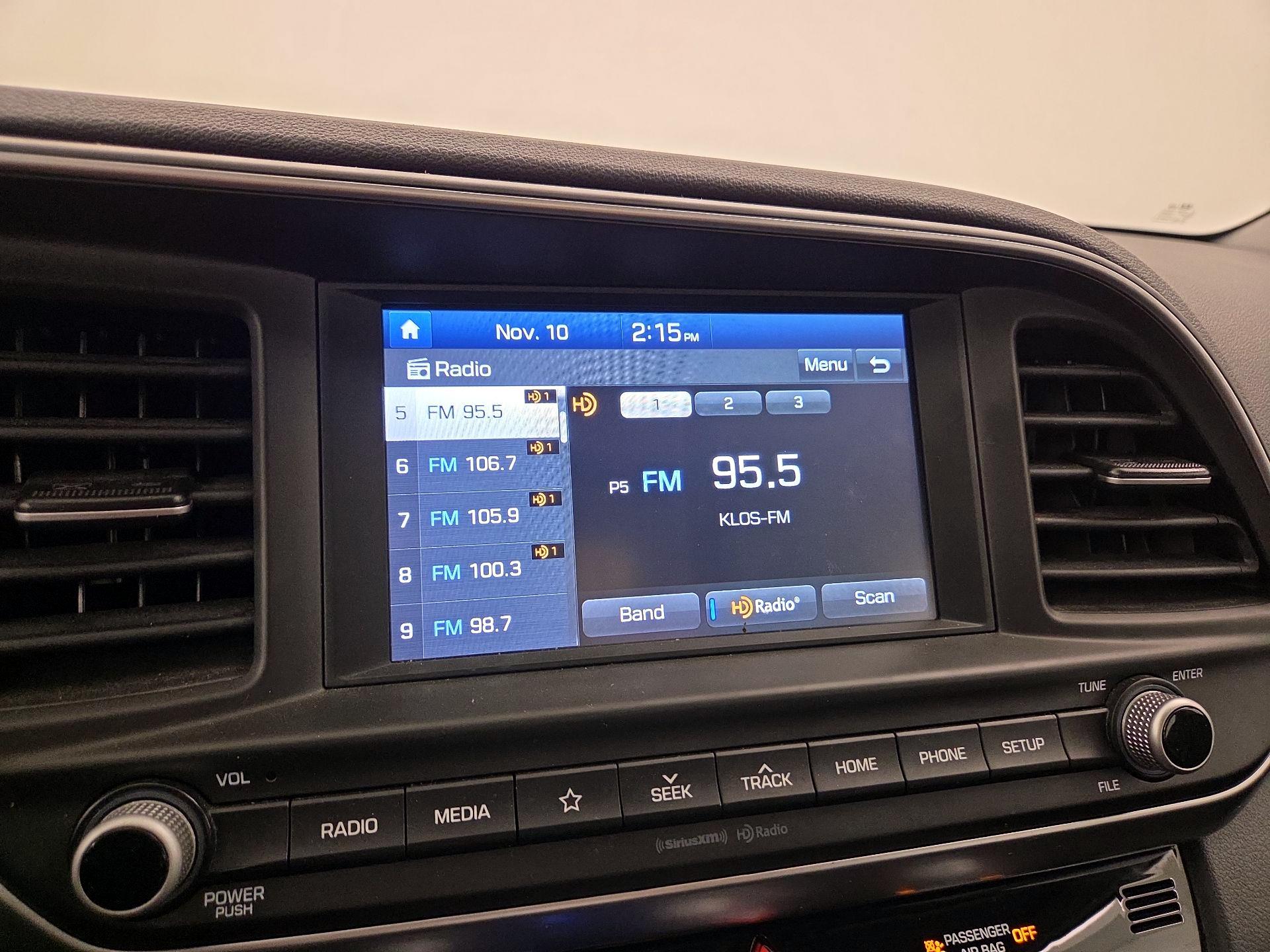 Thumbnail: 2020 Hyundai Elantra - 15