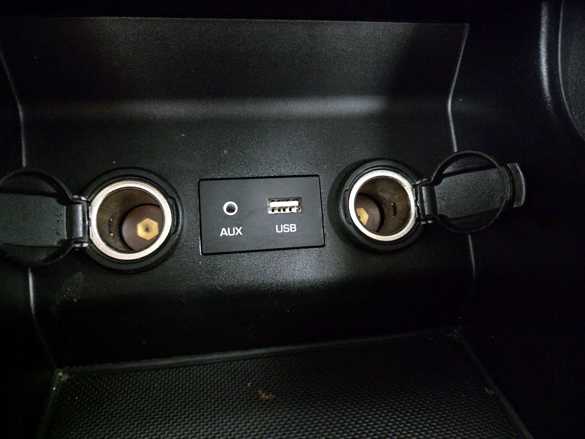 Thumbnail: 2020 Hyundai Elantra - 18