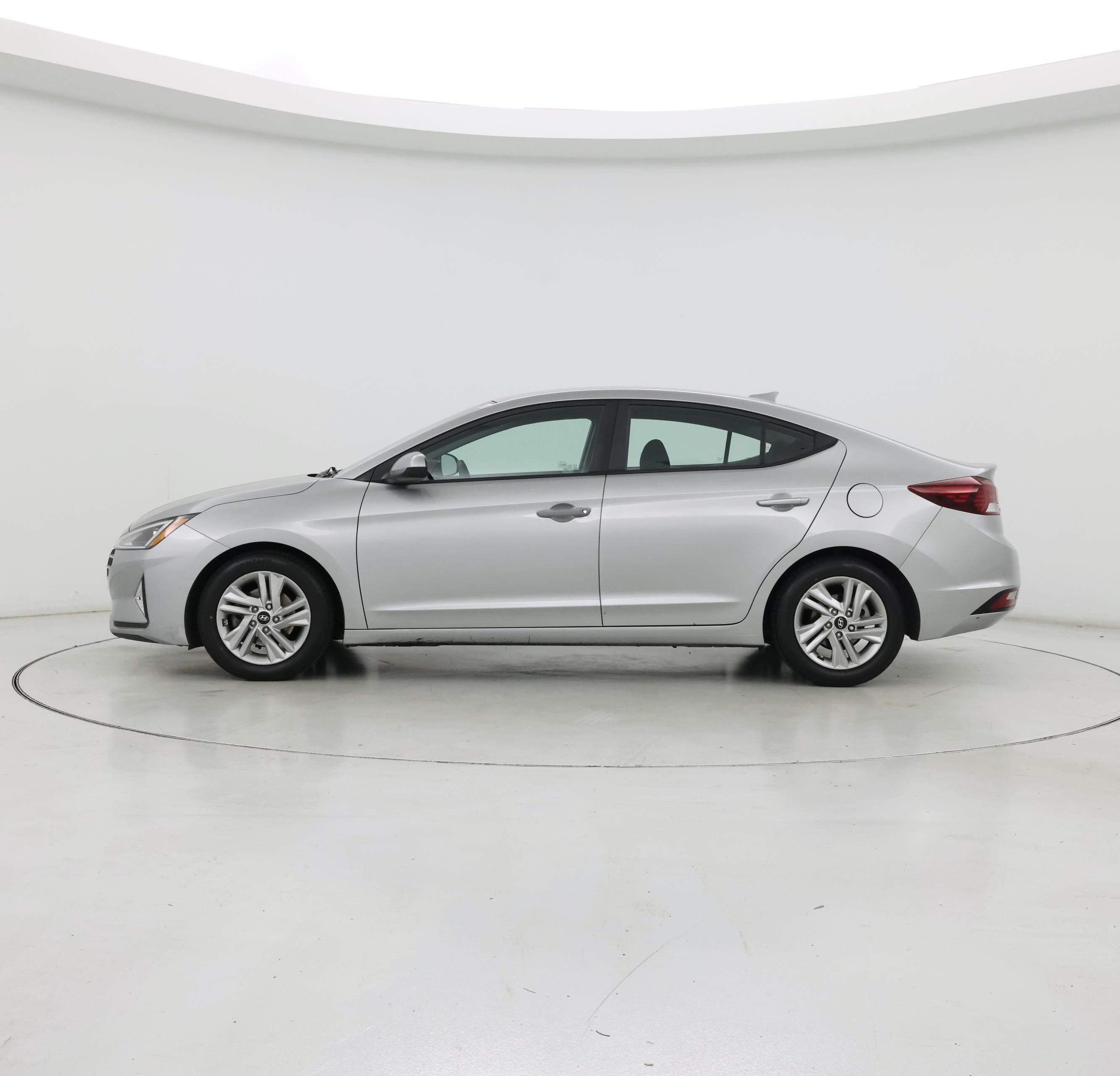 Thumbnail: 2020 Hyundai Elantra - 3