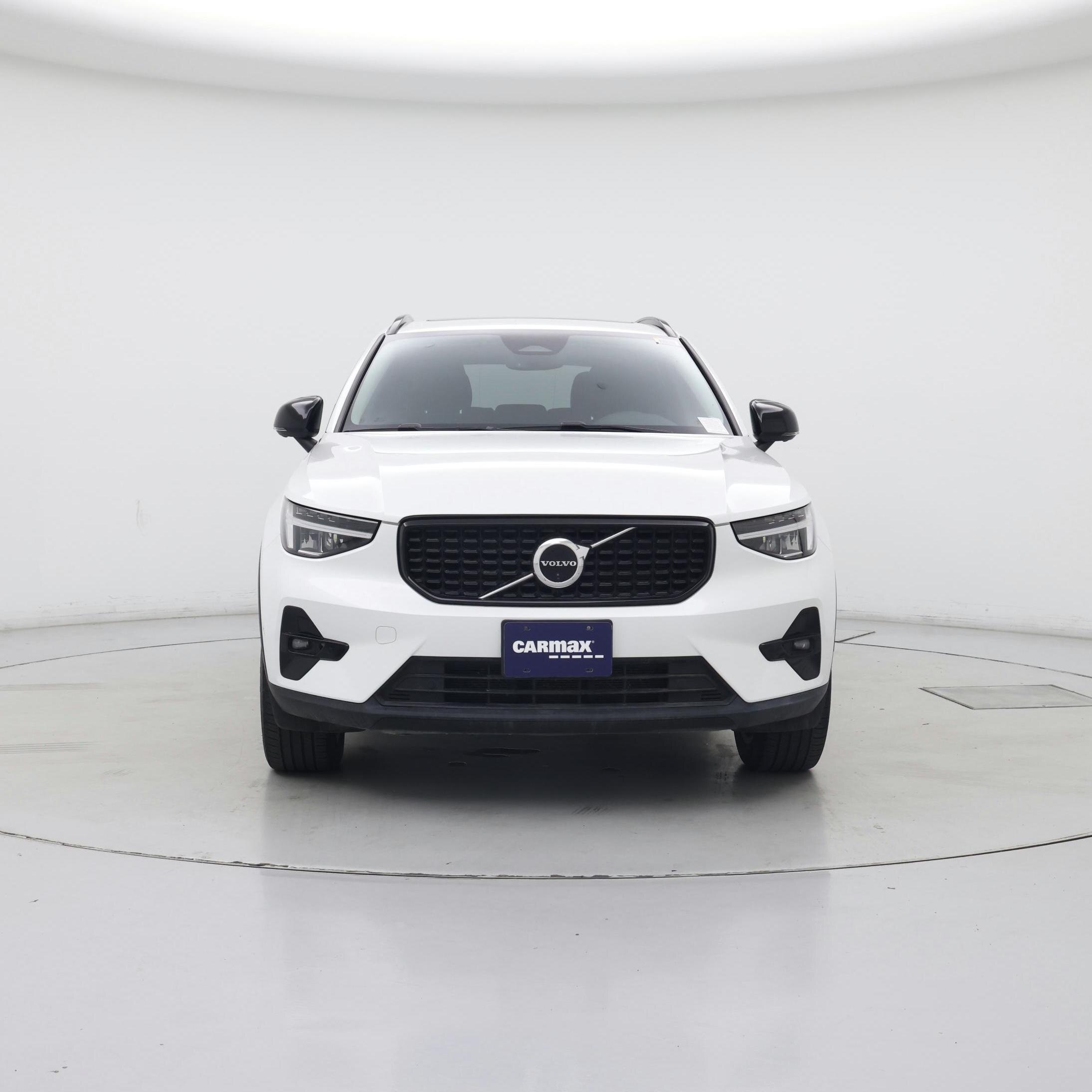 Thumbnail: 2023 Volvo XC40 - 5
