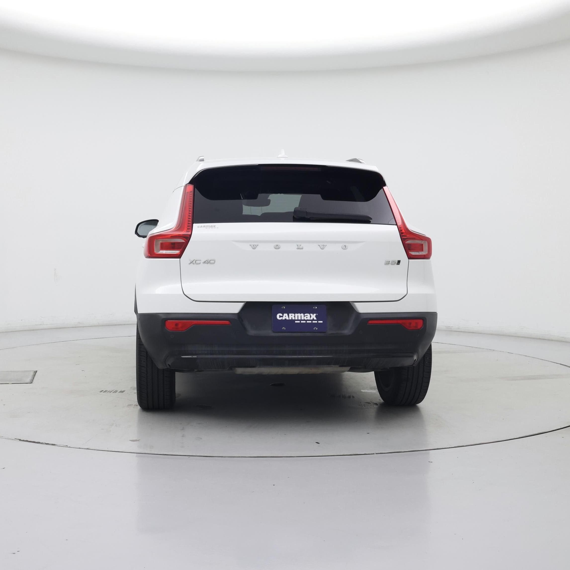 Thumbnail: 2023 Volvo XC40 - 6