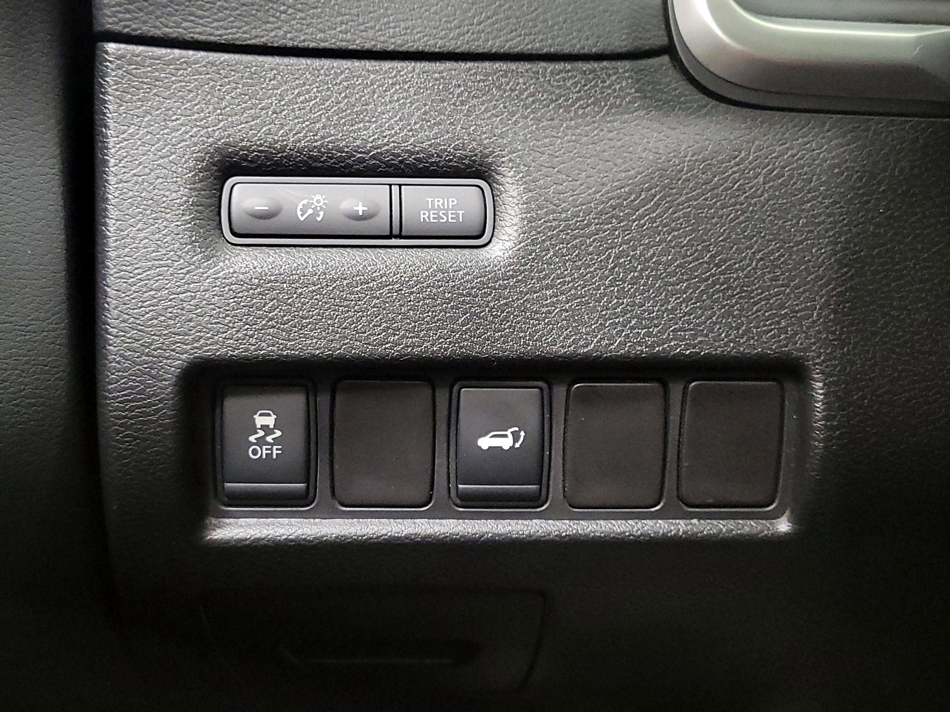 Thumbnail: 2015 Nissan Murano - 13