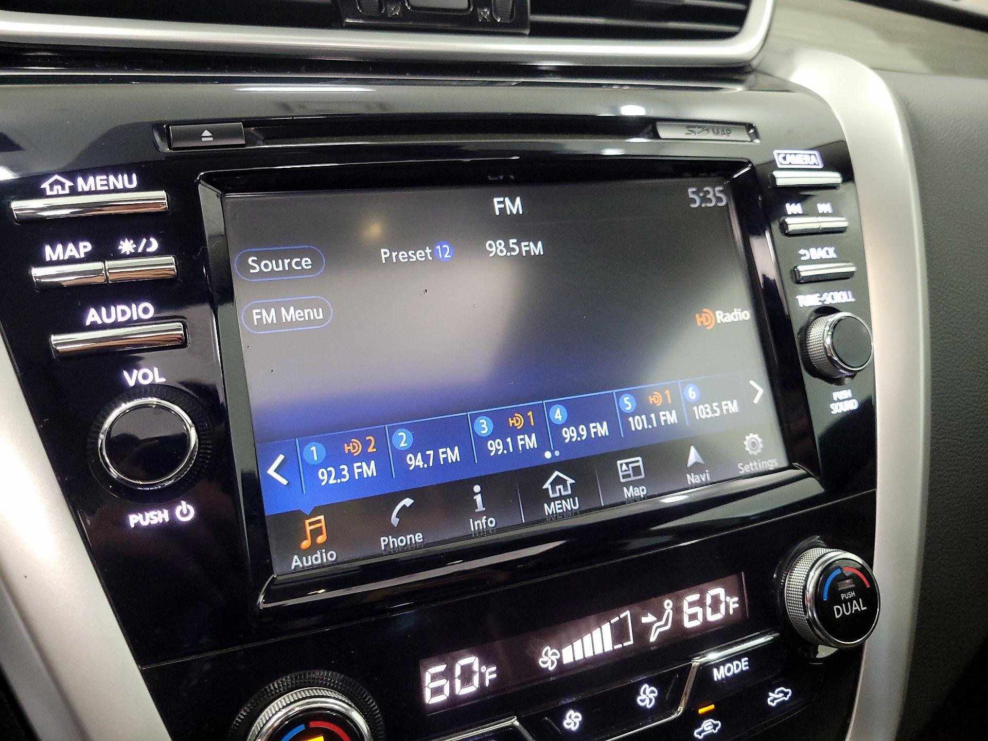 Thumbnail: 2015 Nissan Murano - 16