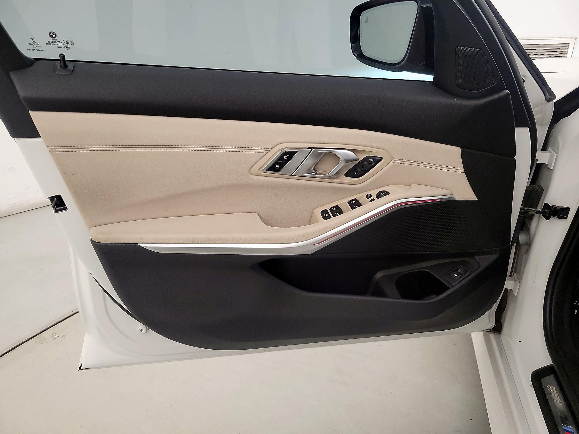 Thumbnail: 2021 BMW 3 Series - 12