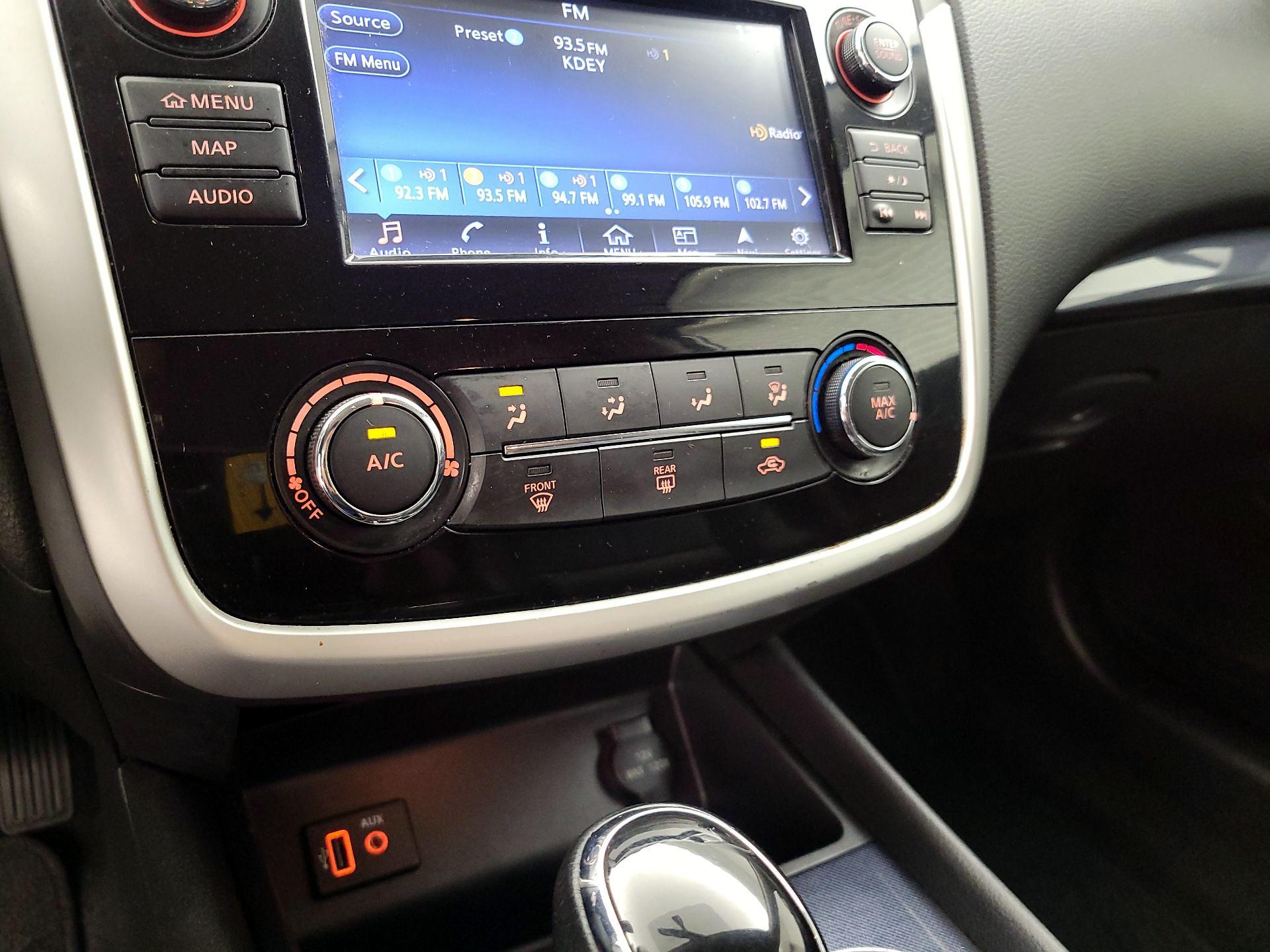 Thumbnail: 2018 Nissan Altima - 16