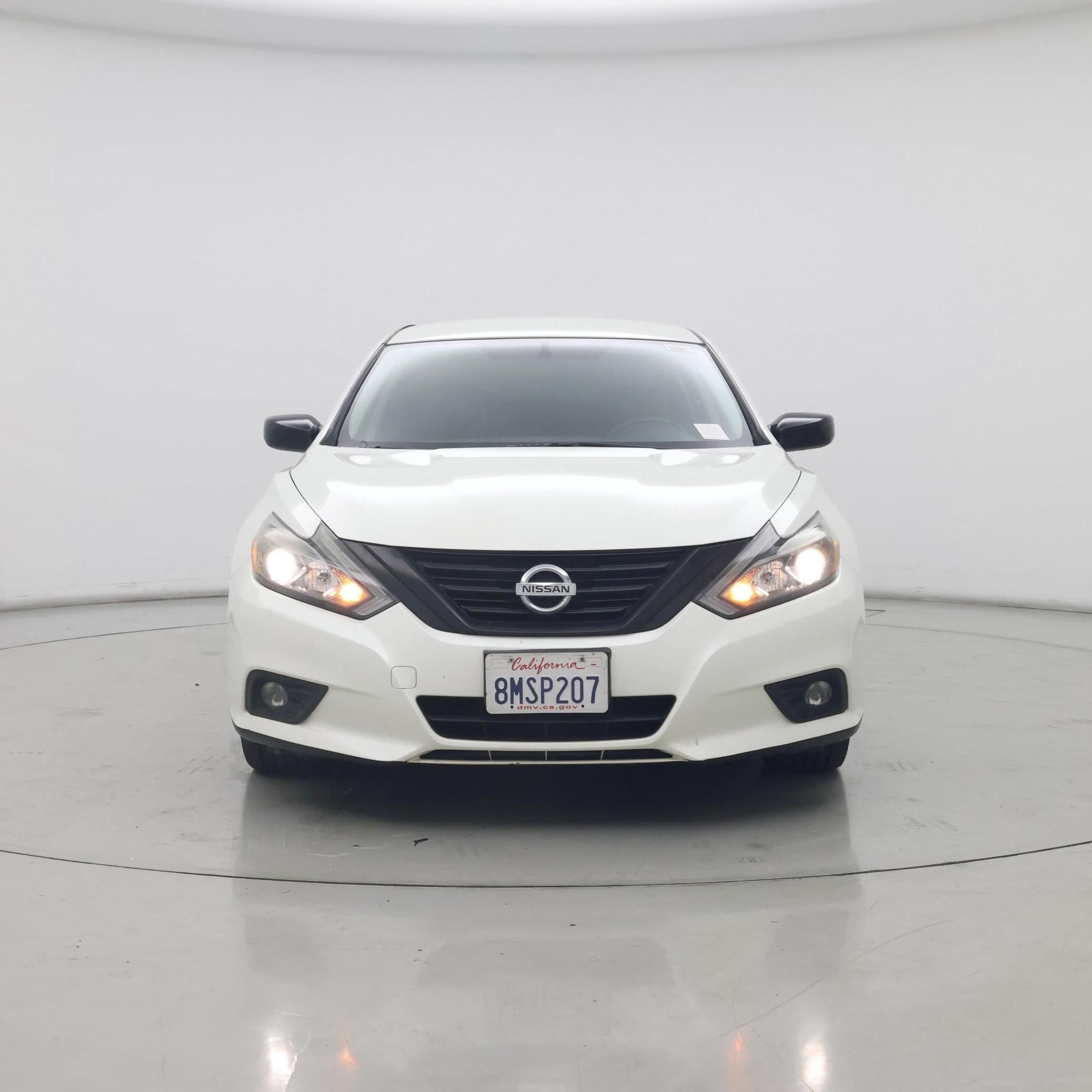 Thumbnail: 2018 Nissan Altima - 5