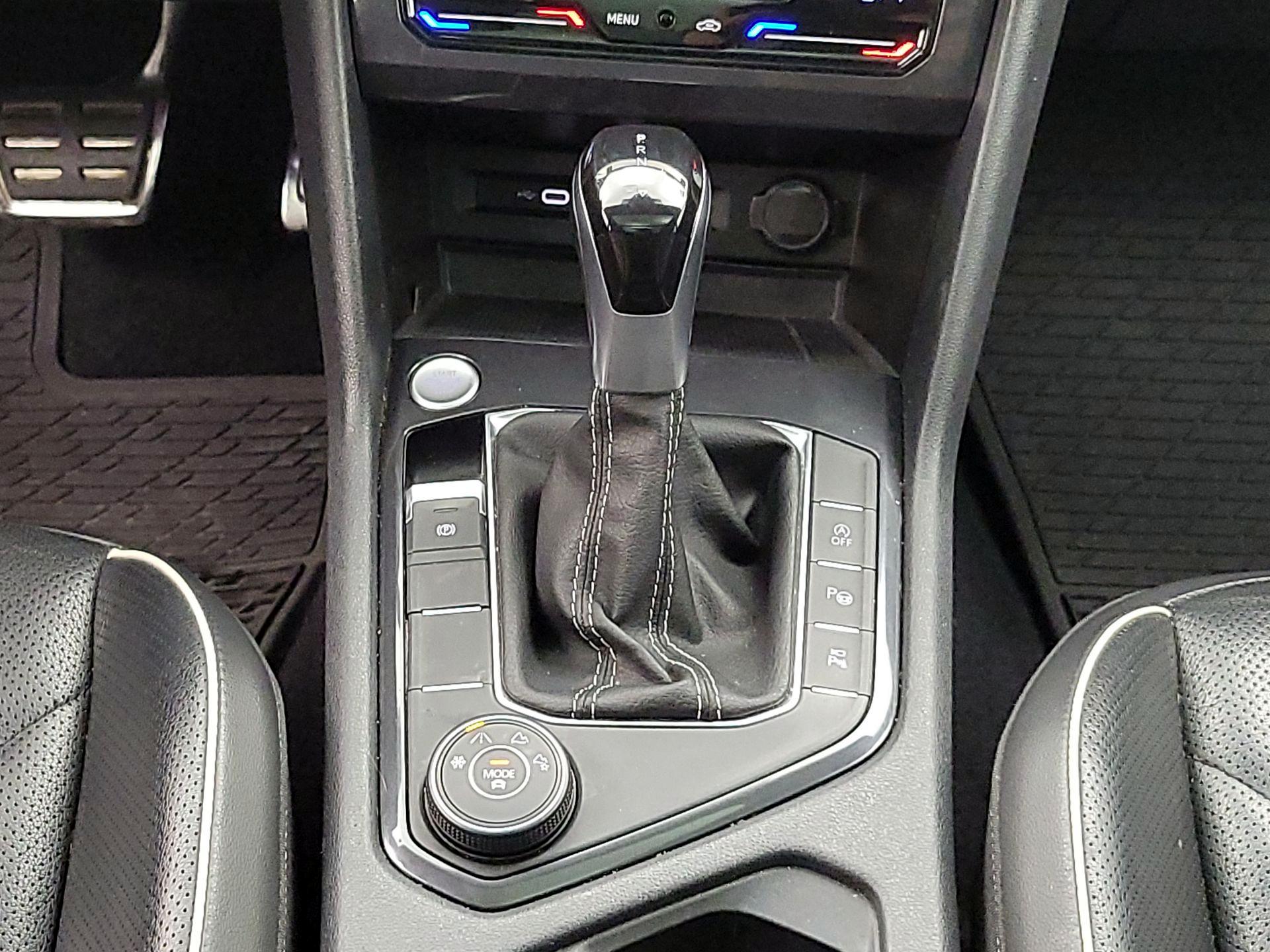 Thumbnail: 2022 Volkswagen Tiguan - 18